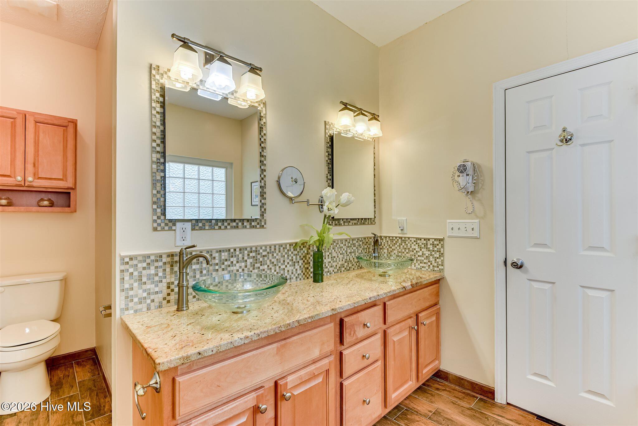 229 Windy Circle Property Photo 31