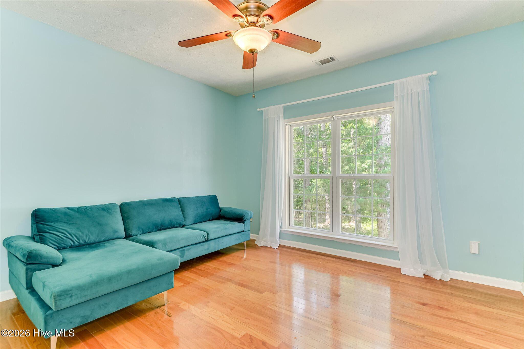 229 Windy Circle Property Photo 32
