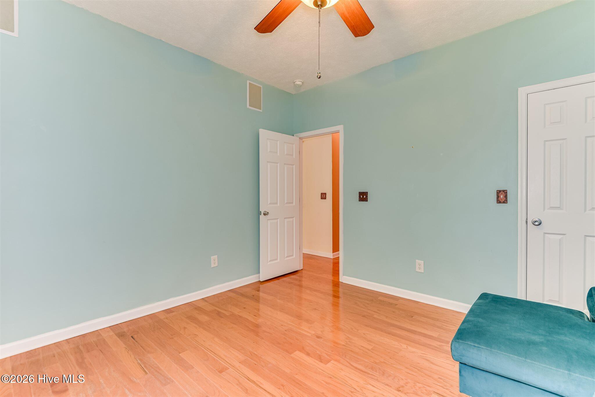 229 Windy Circle Property Photo 33