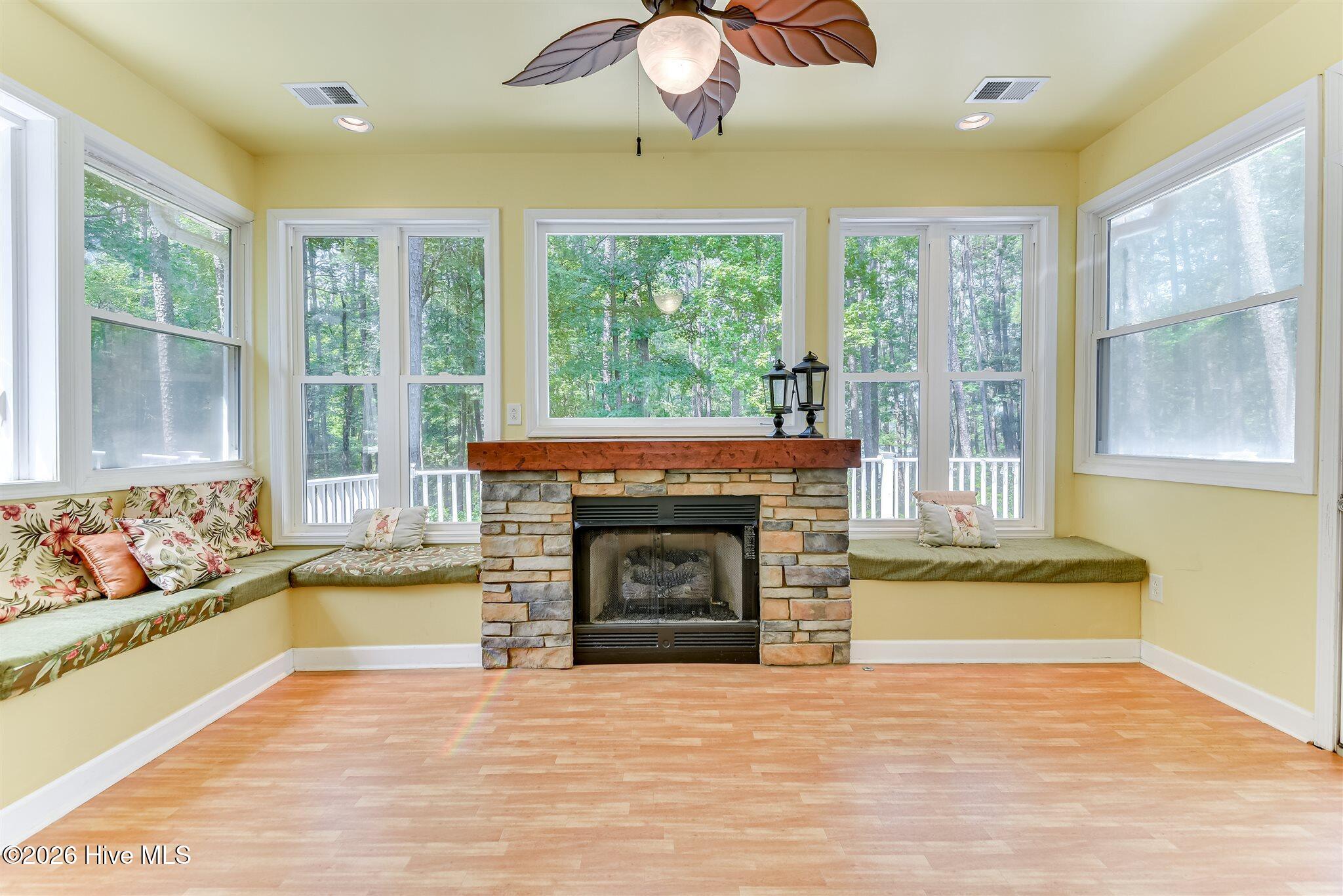 229 Windy Circle Property Photo 38