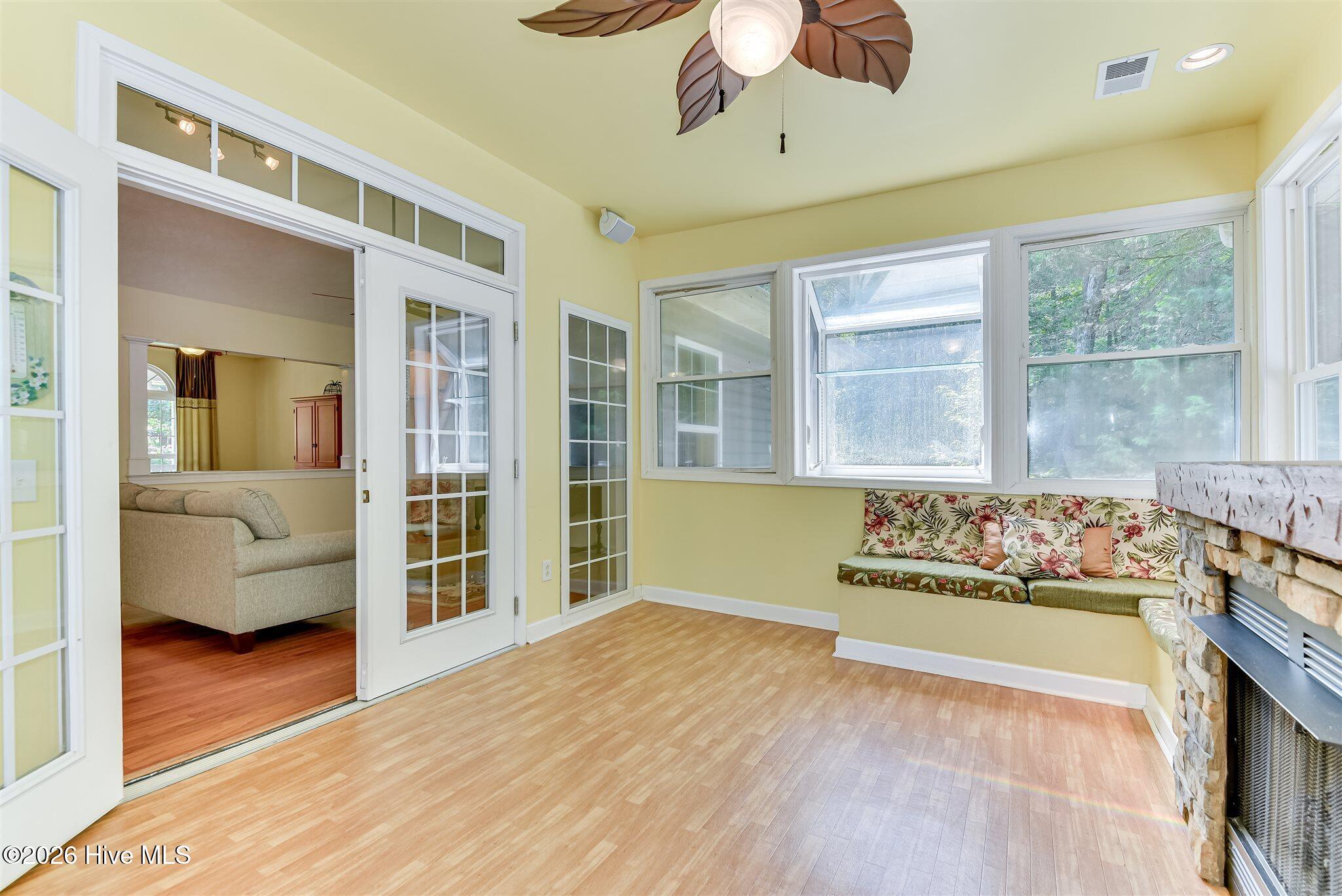 229 Windy Circle Property Photo 40