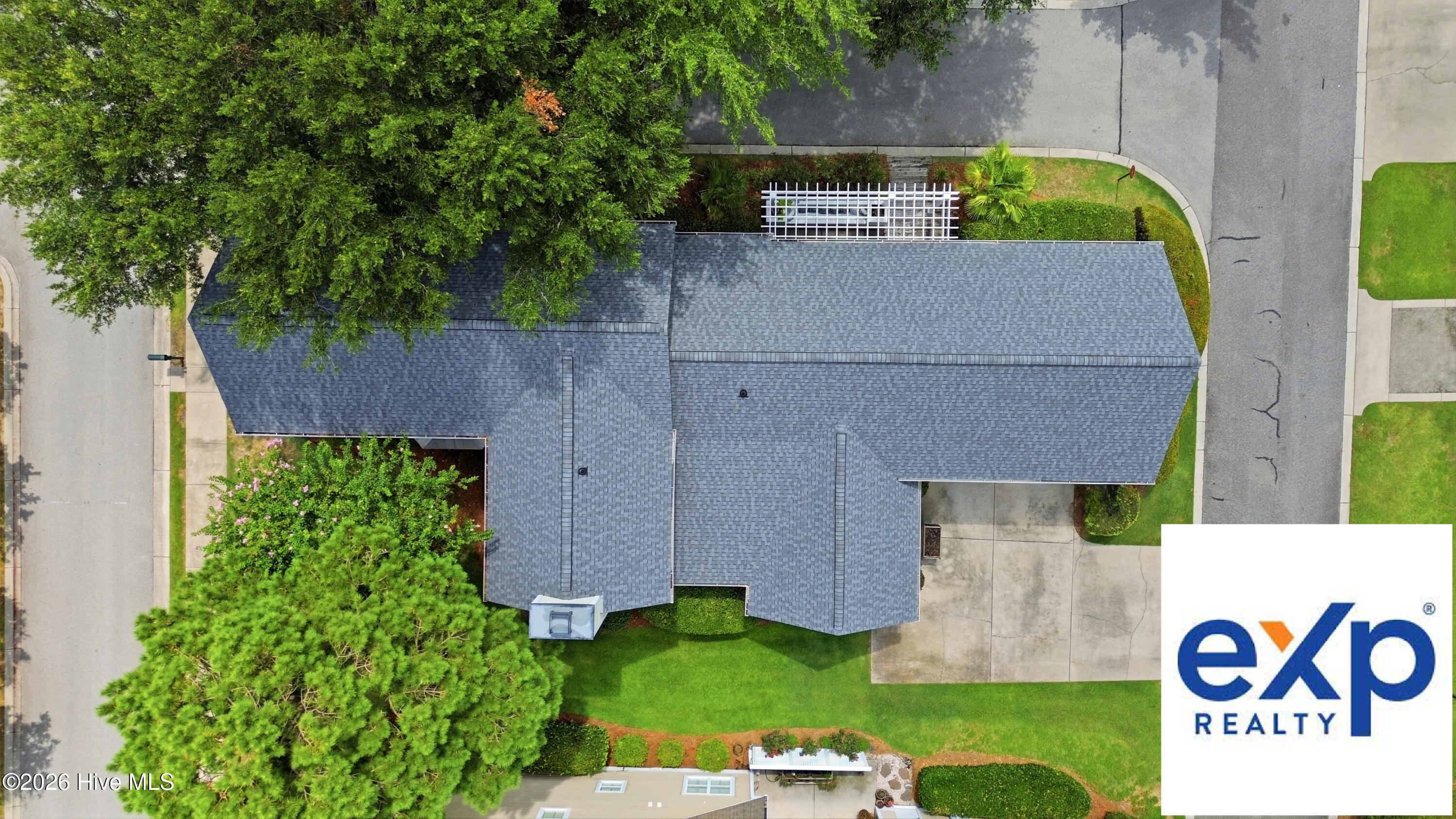 4228 Pine Hollow Drive Property Photo 11