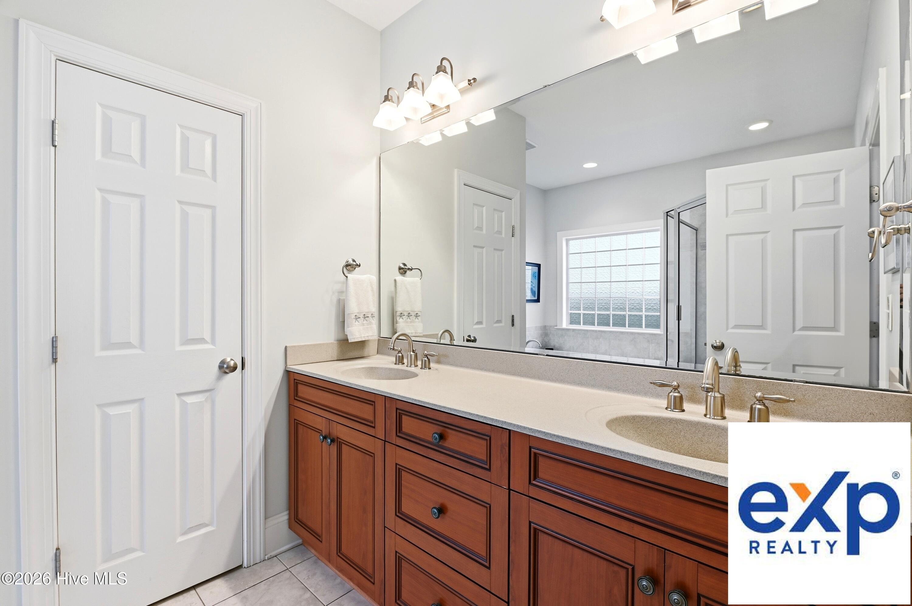 4228 Pine Hollow Drive Property Photo 35