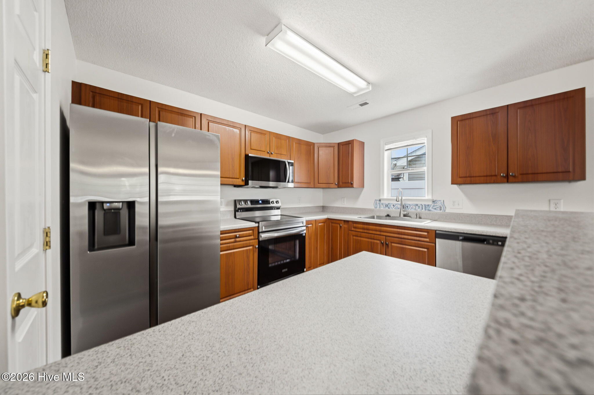 2350 Adams Street Property Photo 5
