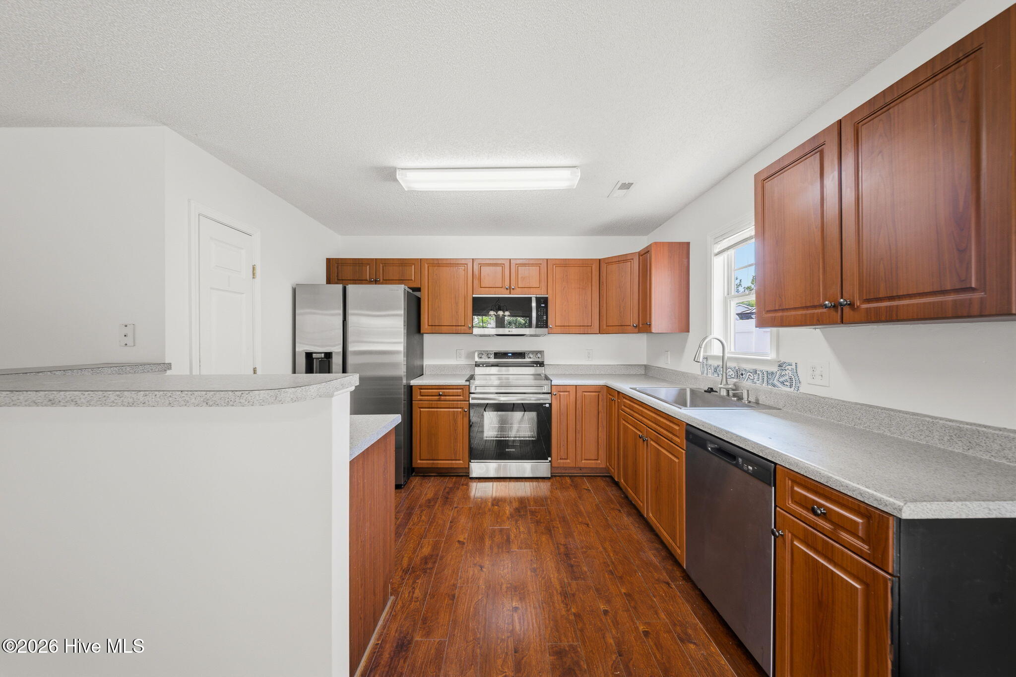 2350 Adams Street Property Photo 6