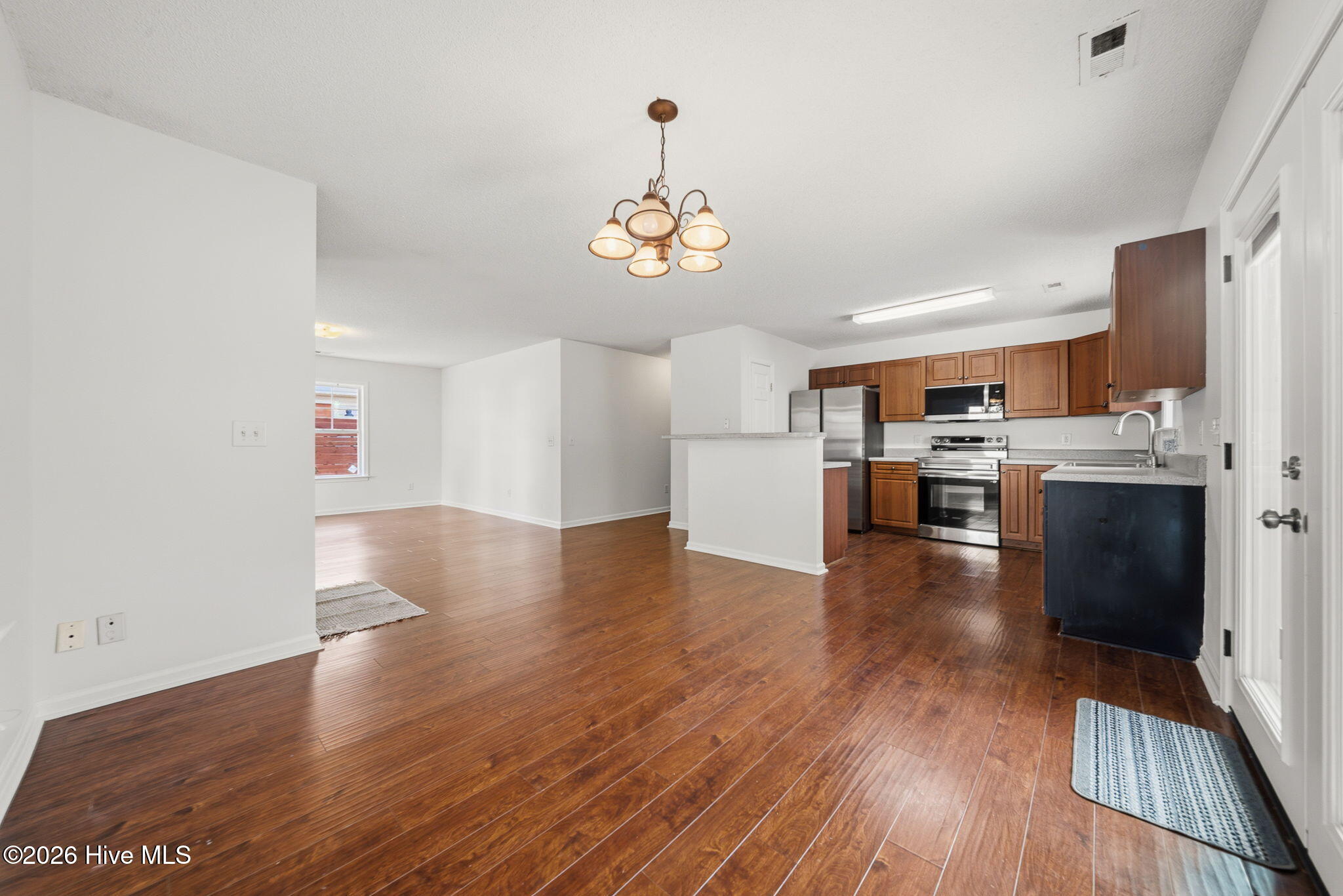 2350 Adams Street Property Photo 9