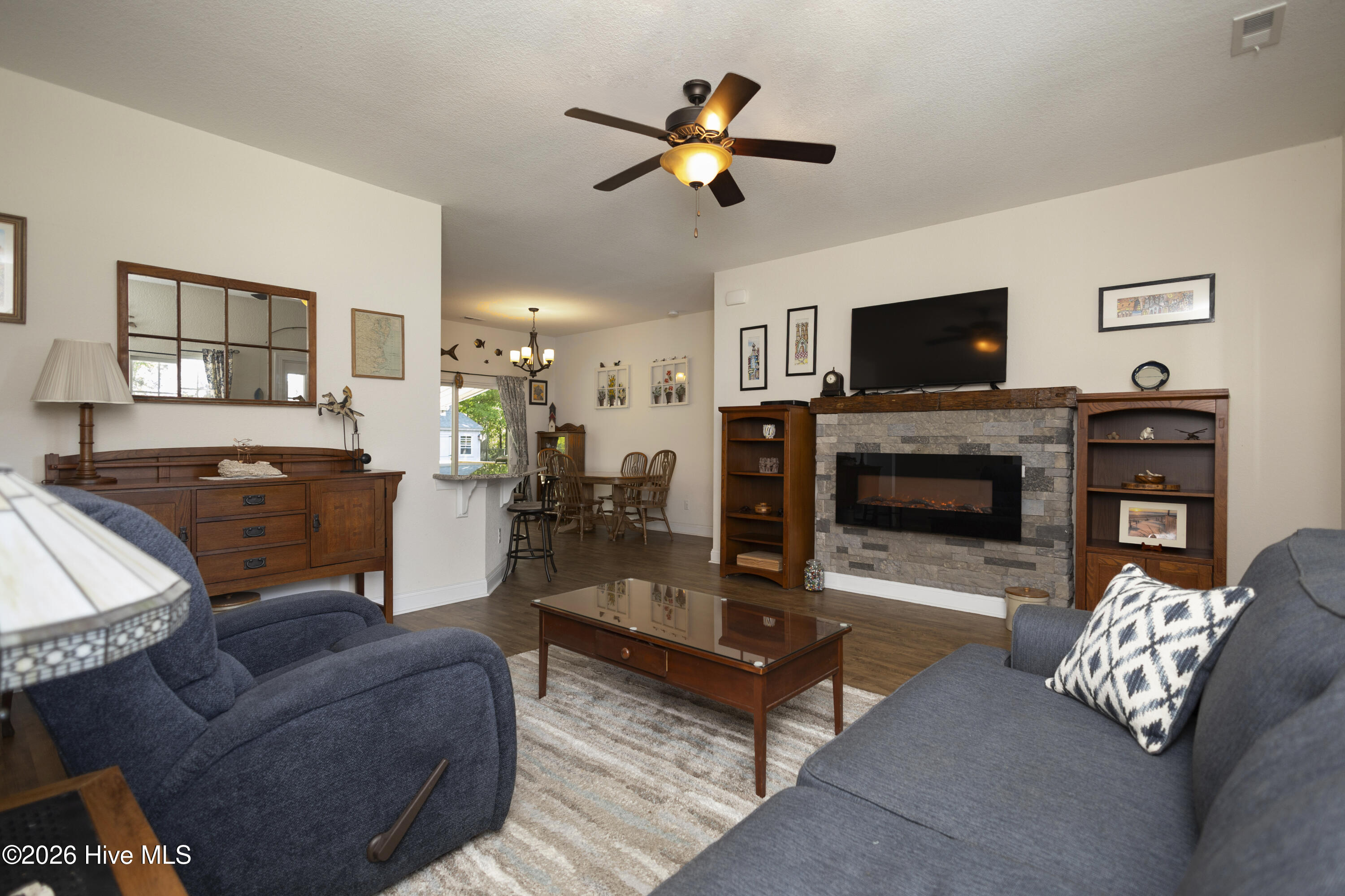 147 Travis Boulevard Property Photo 8
