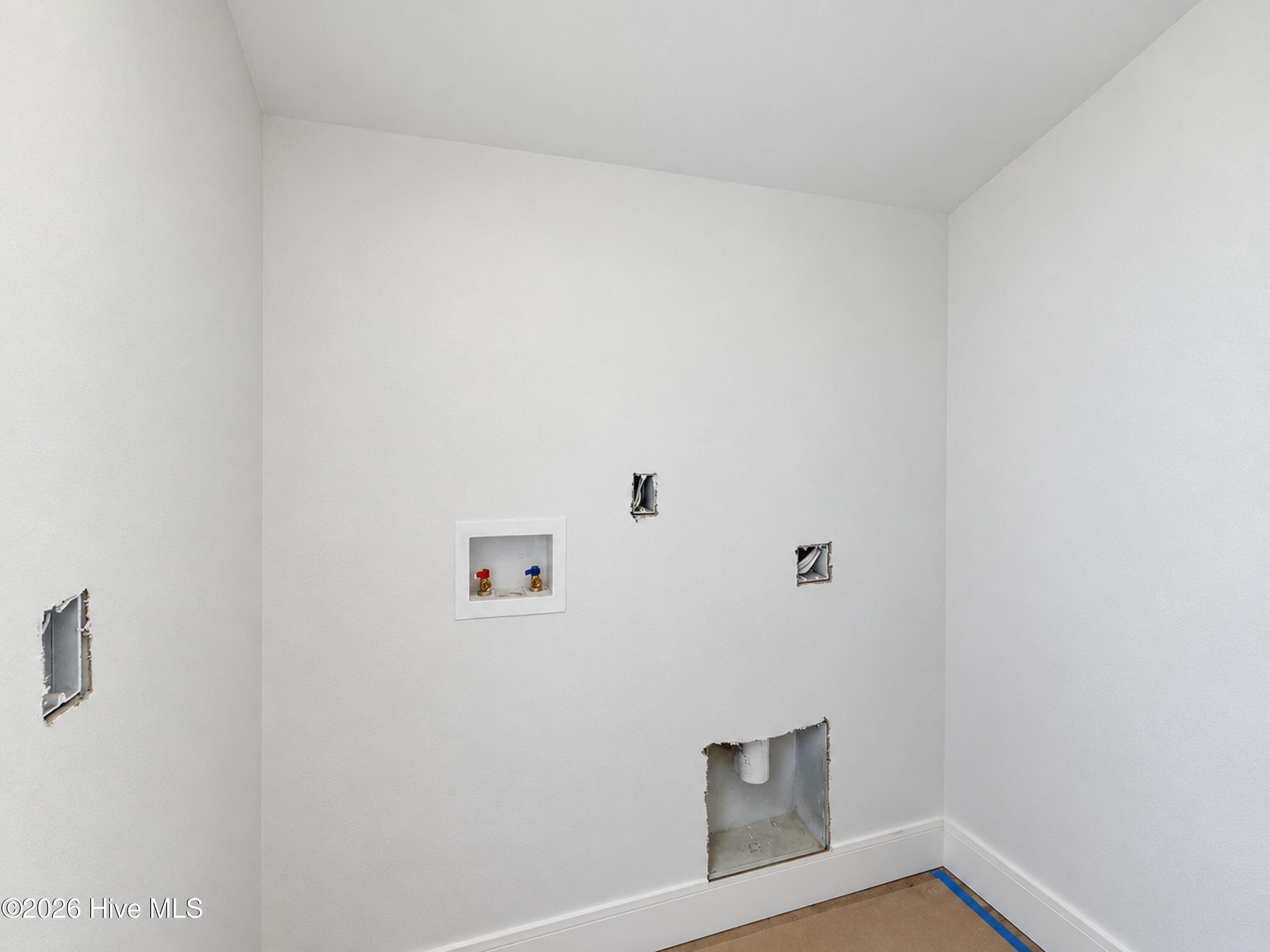 90 Laramie Lane Property Photo 13