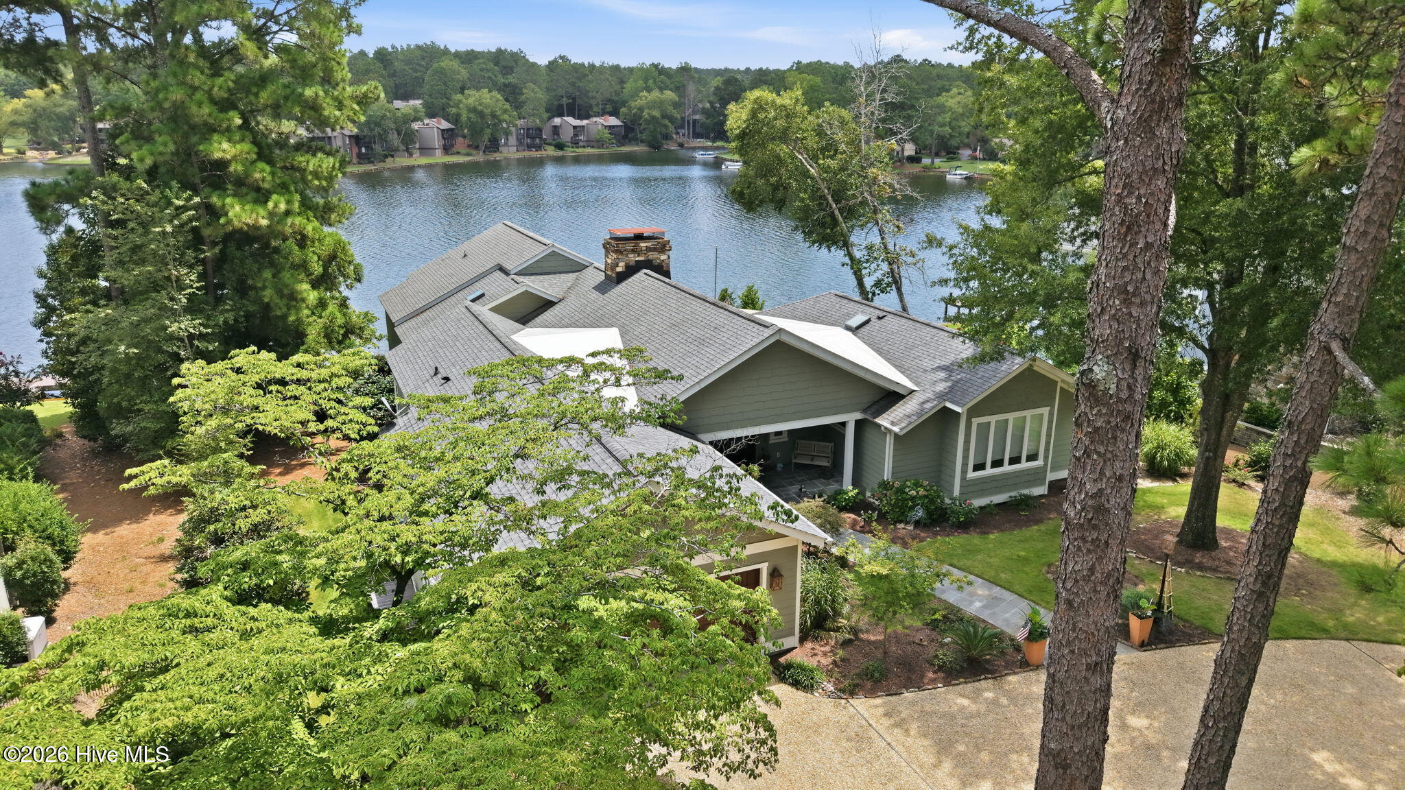 660 Lake Forest Drive Se Property Photo 1