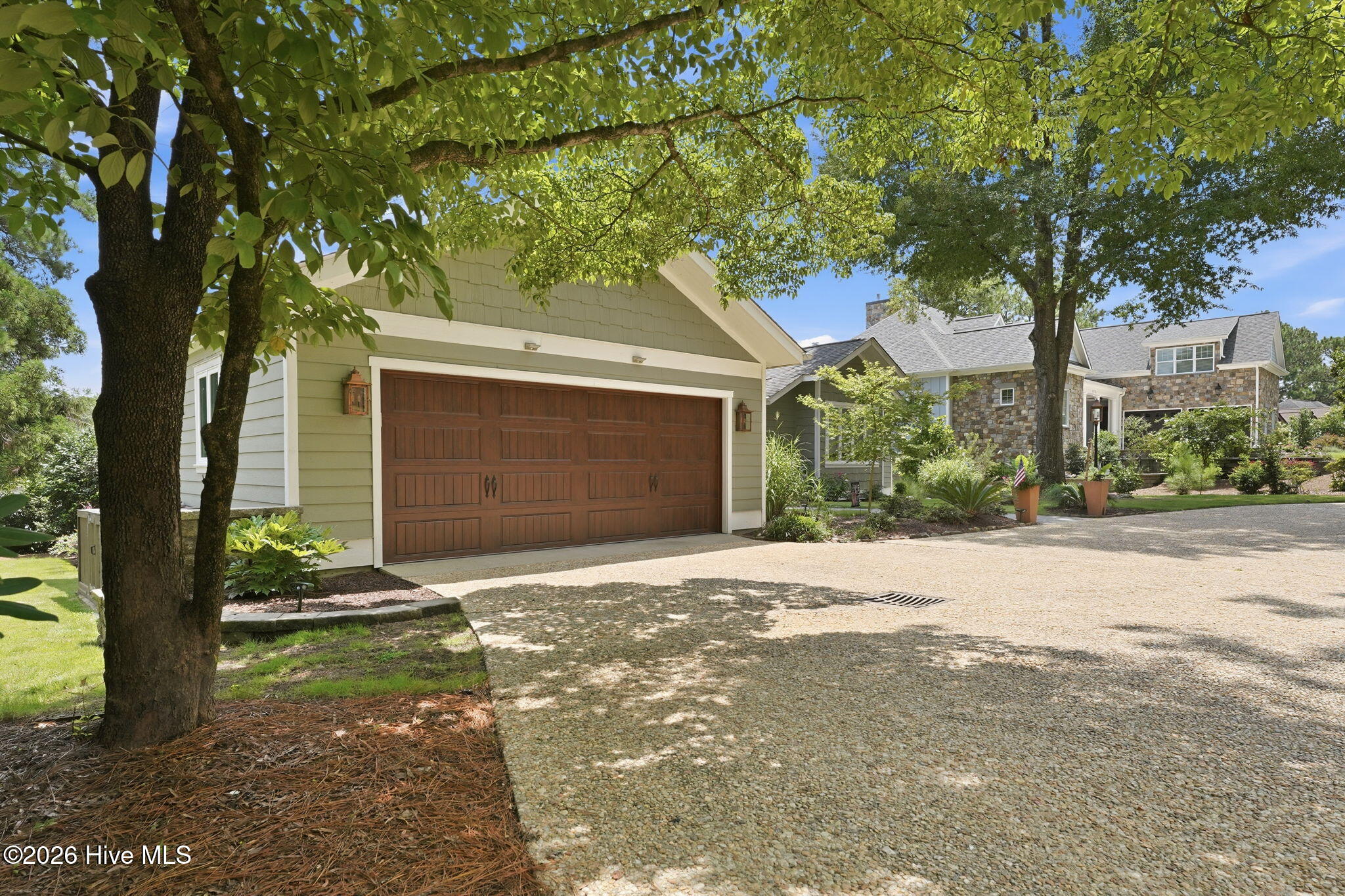 660 Lake Forest Drive Se Property Photo 3