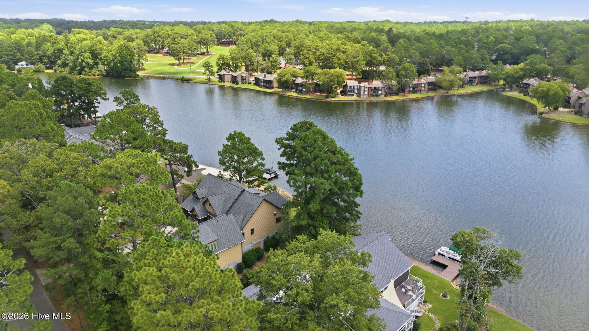660 Lake Forest Drive Se Property Photo 4