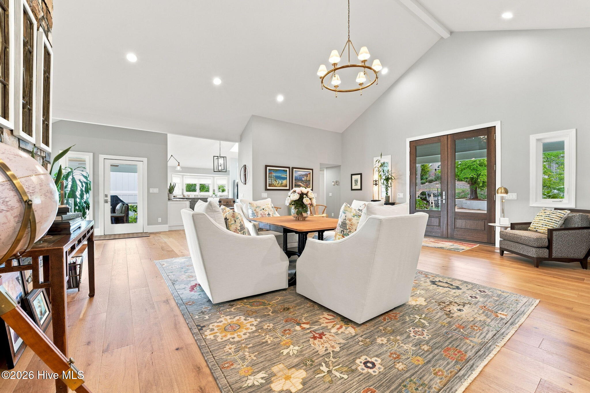 660 Lake Forest Drive Se Property Photo 12