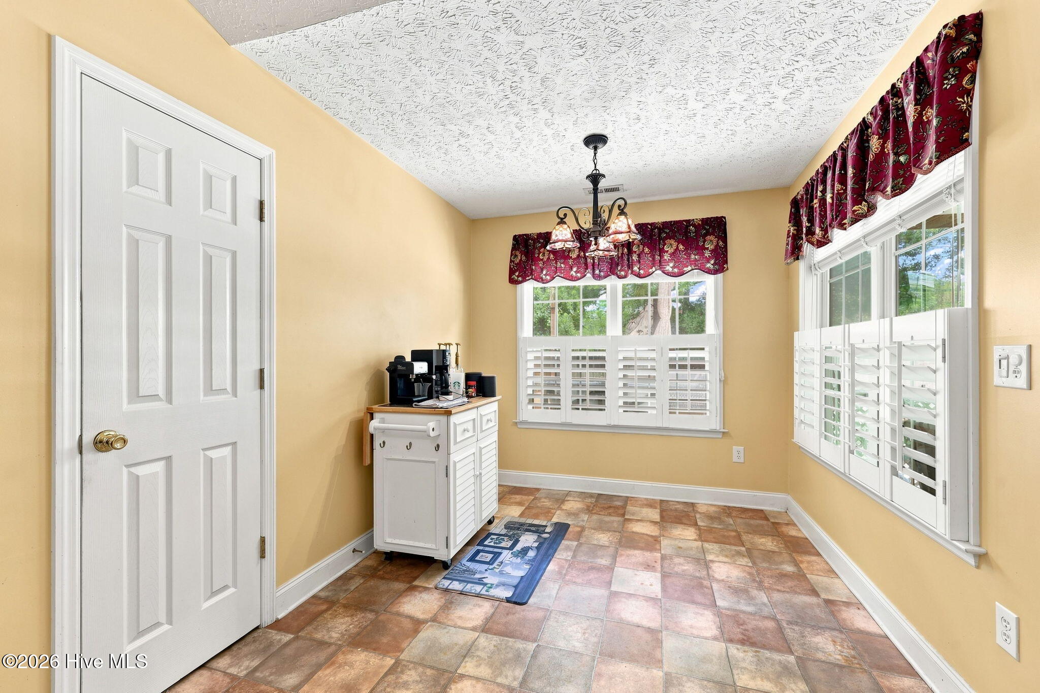111 Sand Run Road Property Photo 16
