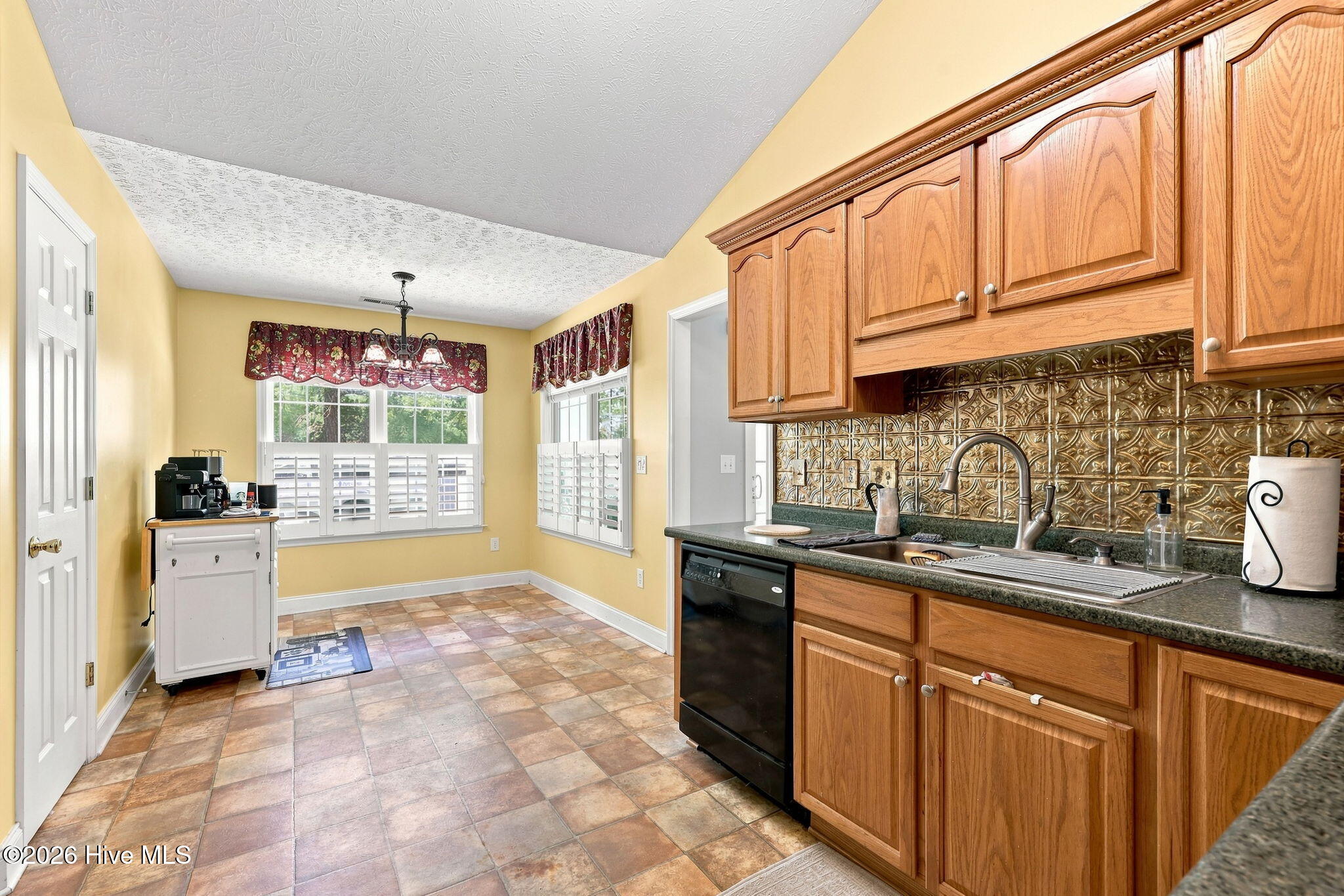 111 Sand Run Road Property Photo 17