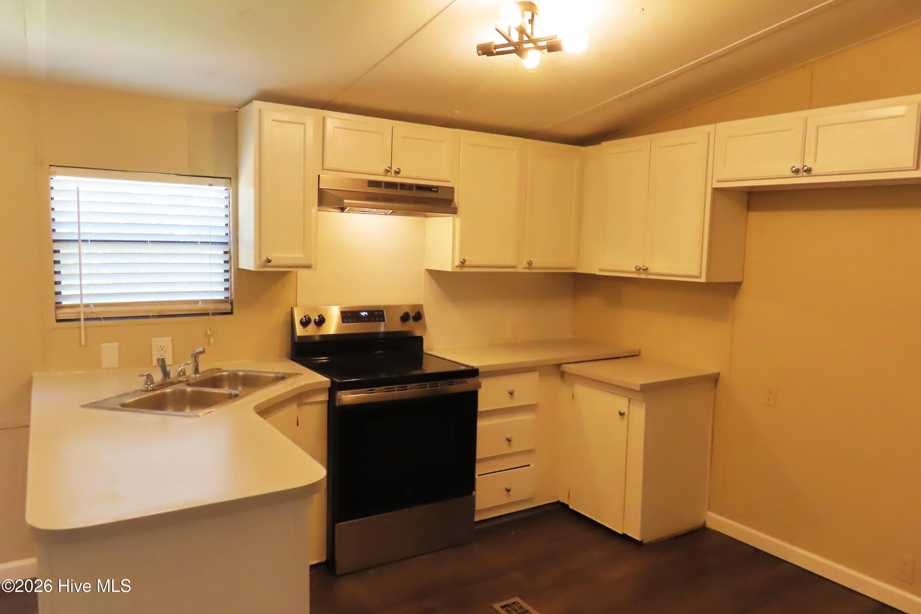 162 Pauline Street Property Photo 4