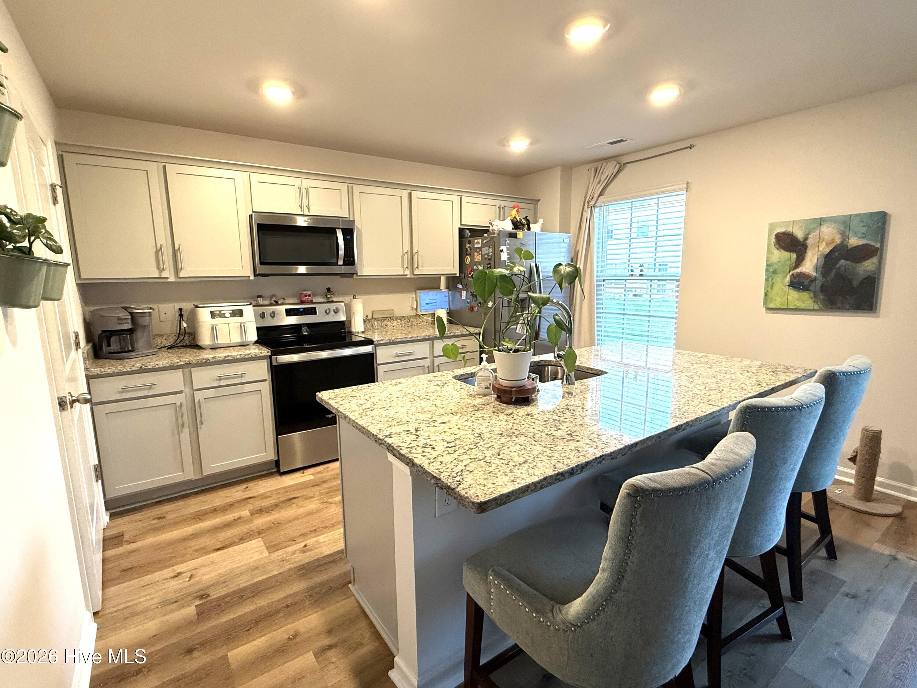 917 Riverstone Drive Property Photo 8