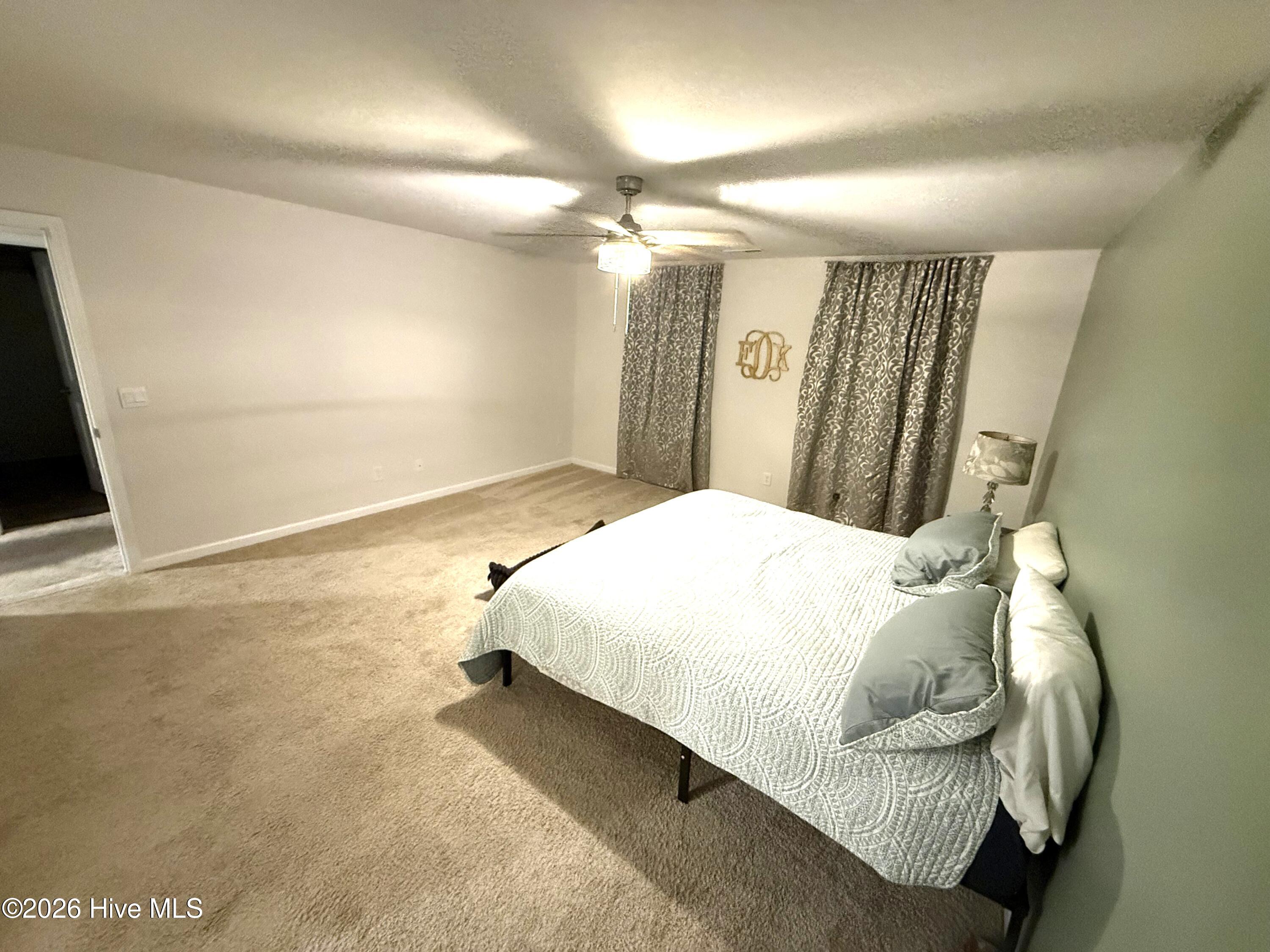 917 Riverstone Drive Property Photo 16