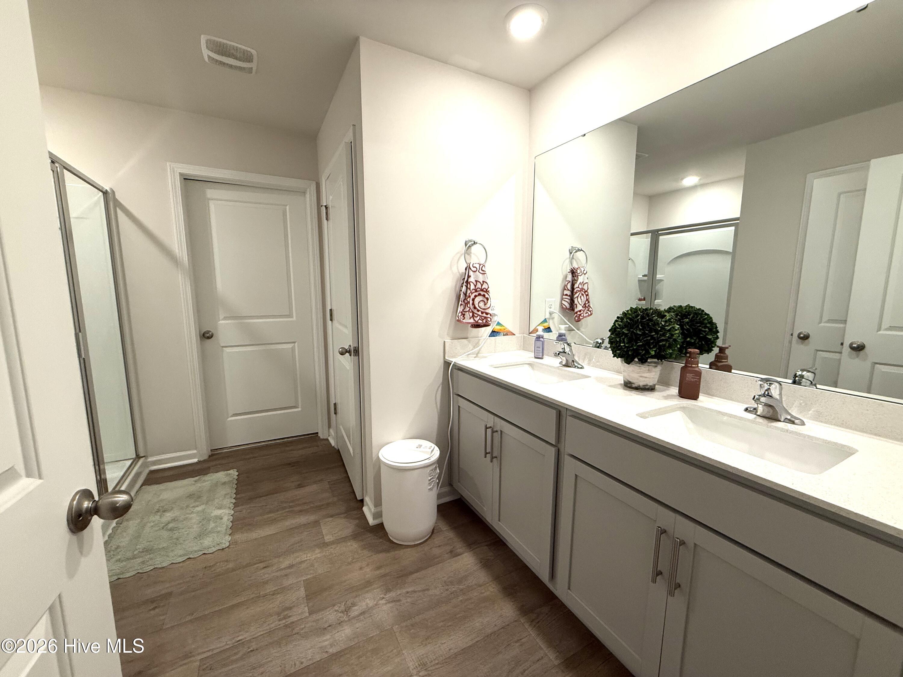 917 Riverstone Drive Property Photo 17