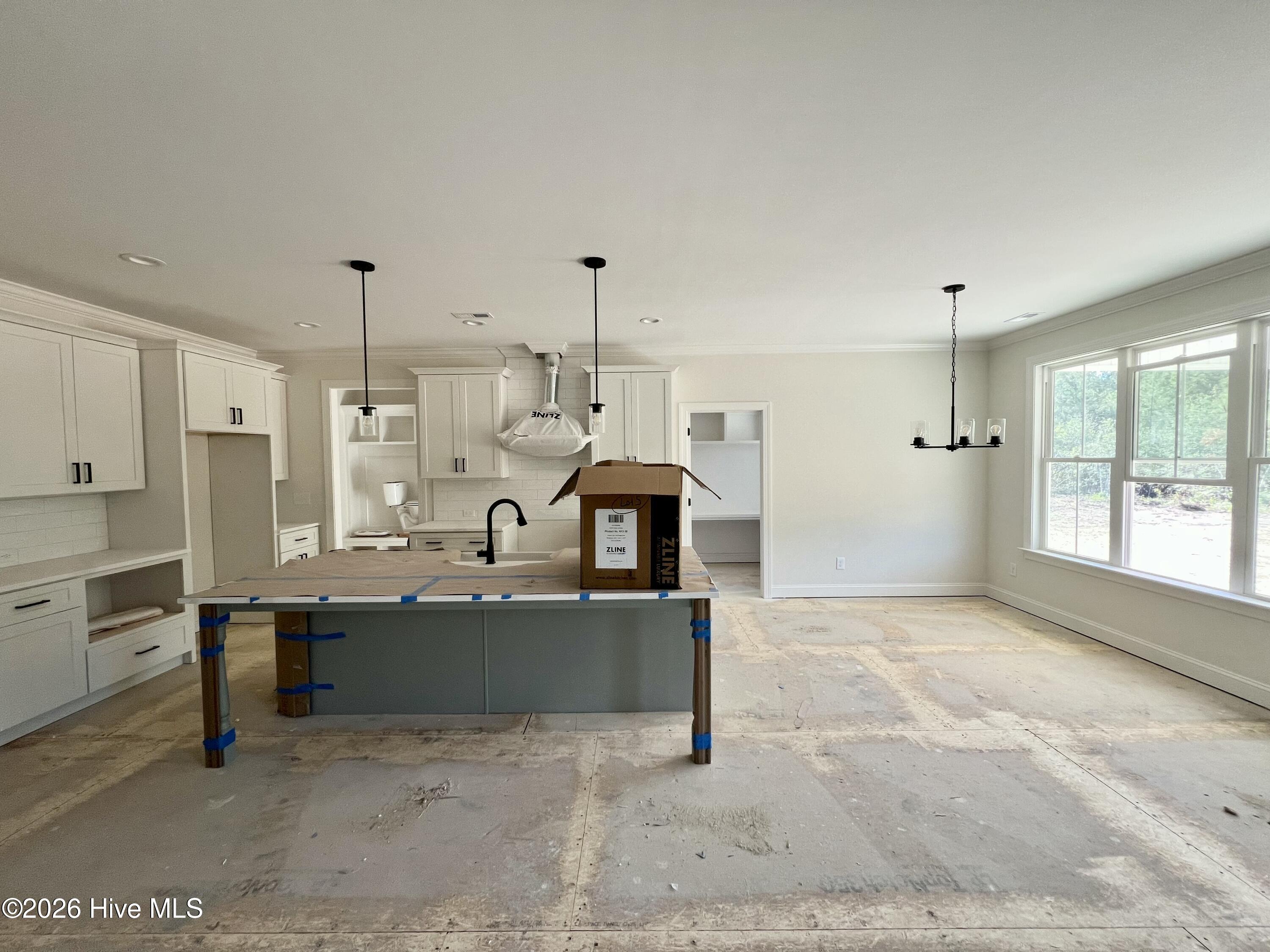 176 Hillstead Way Property Photo 7