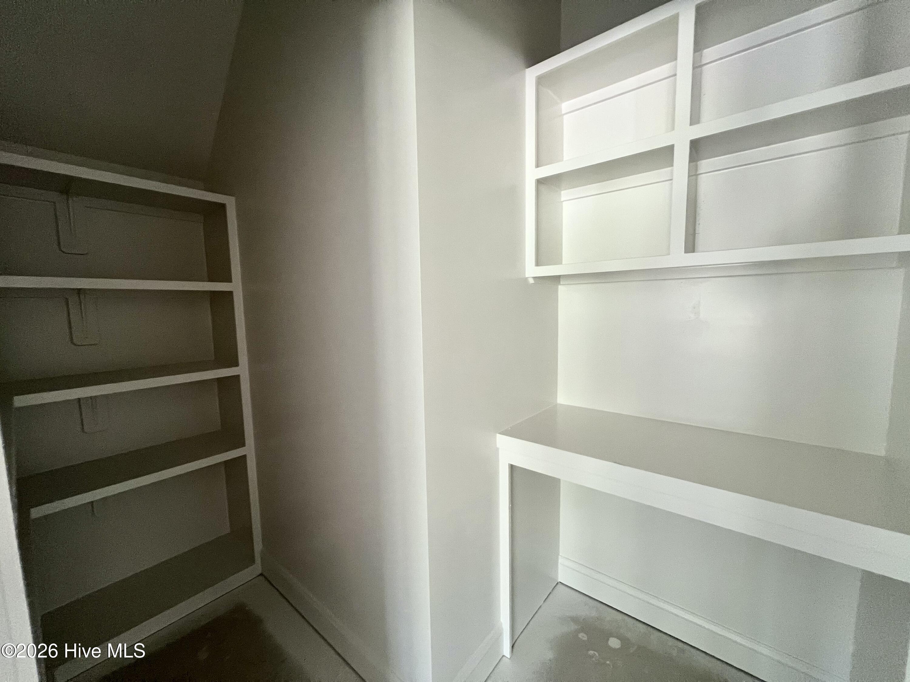 176 Hillstead Way Property Photo 8