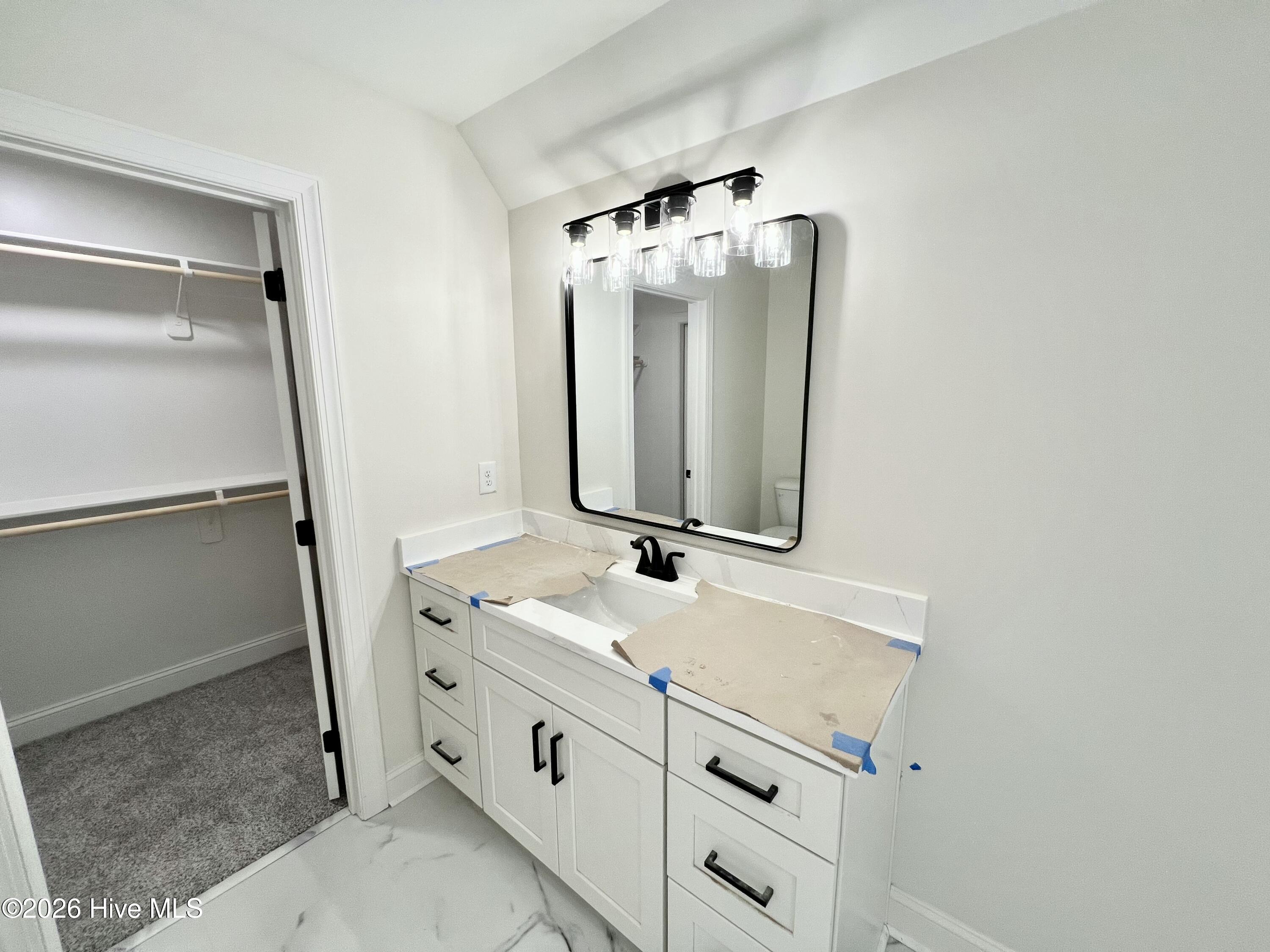 176 Hillstead Way Property Photo 33
