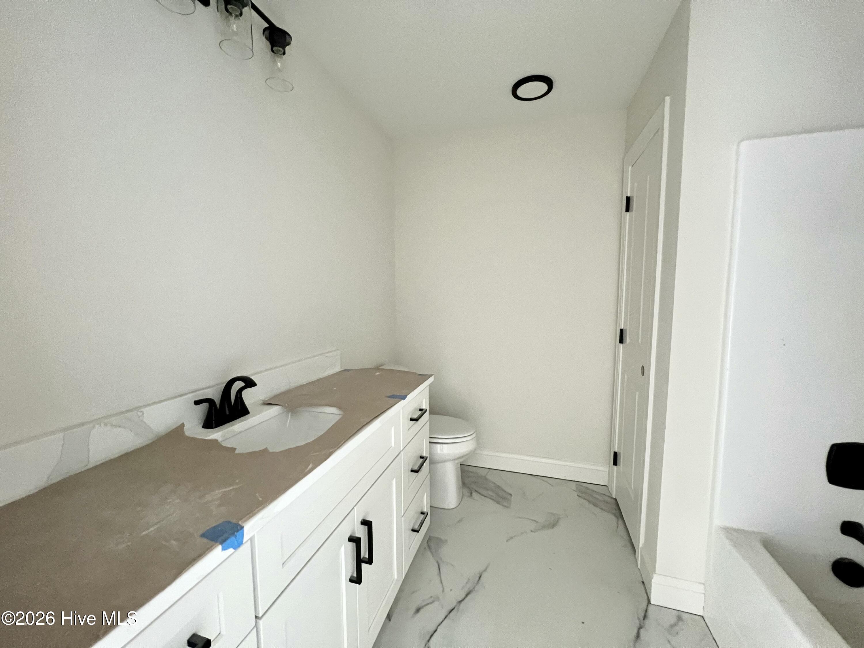 176 Hillstead Way Property Photo 34