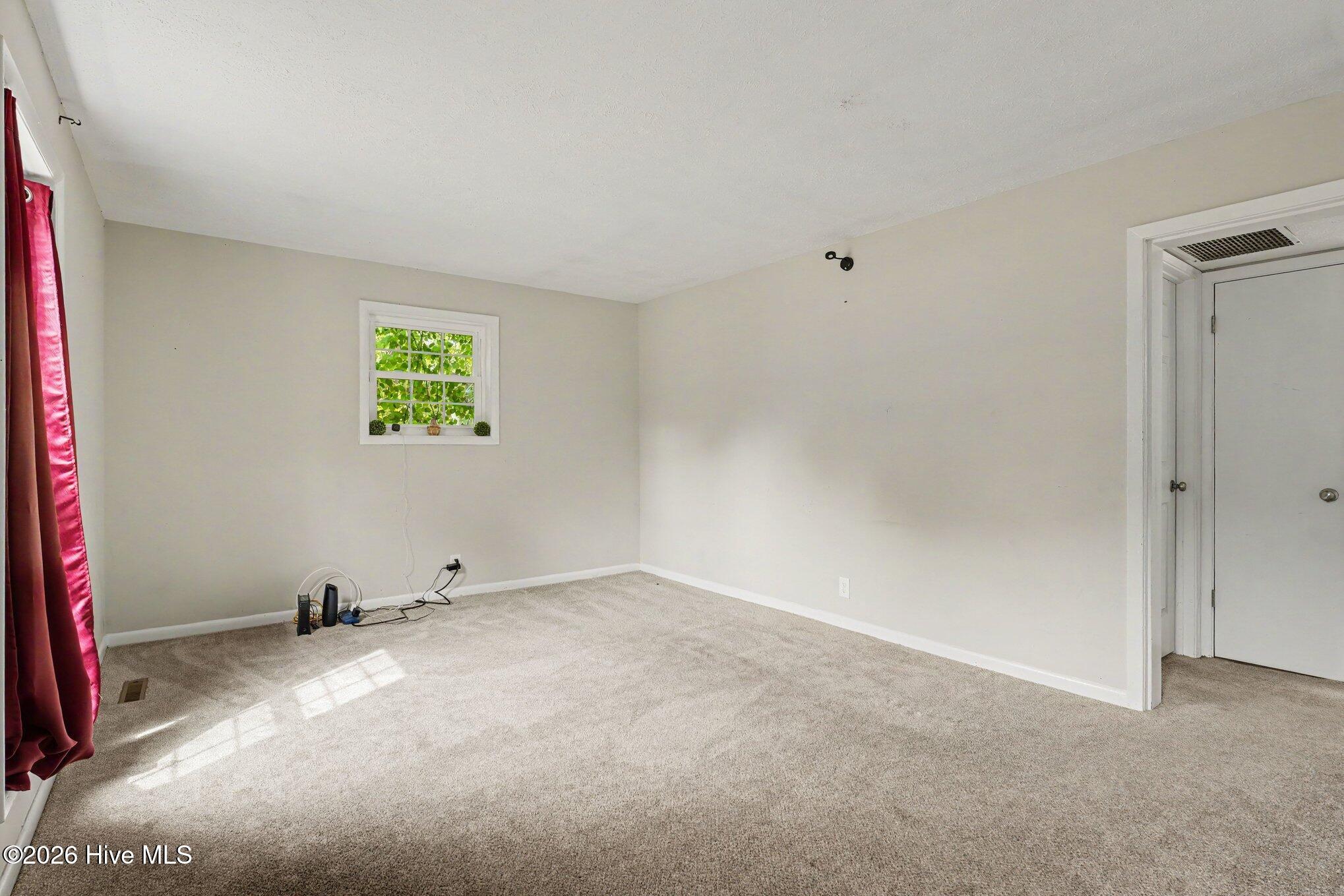403 Woodhille Drive Property Photo 5