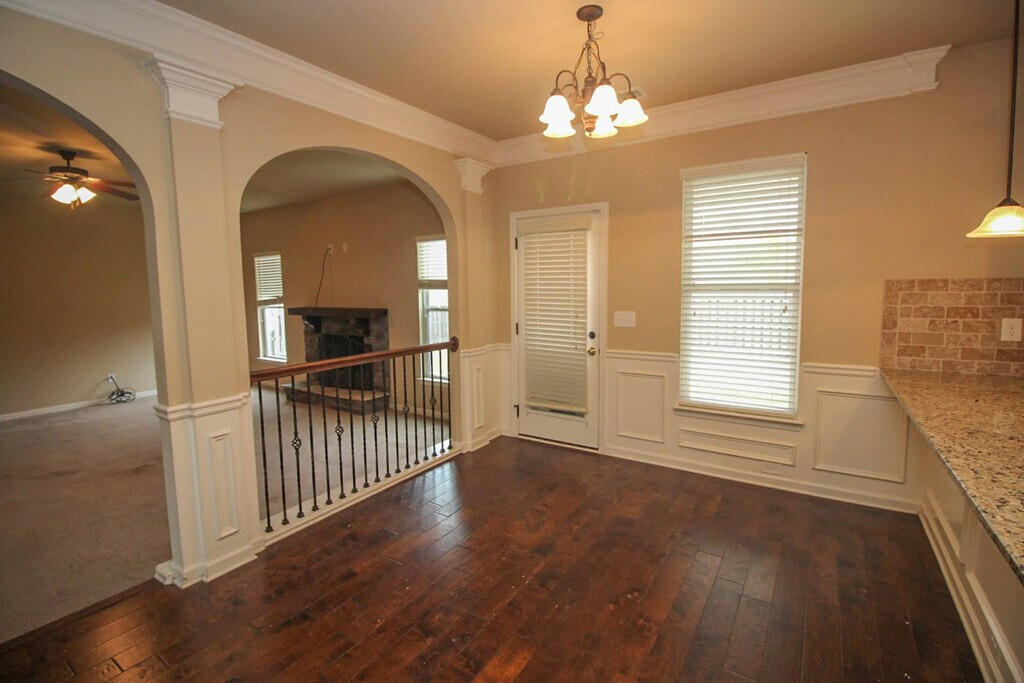 2733 Huntcliffe Drive Property Photo 11