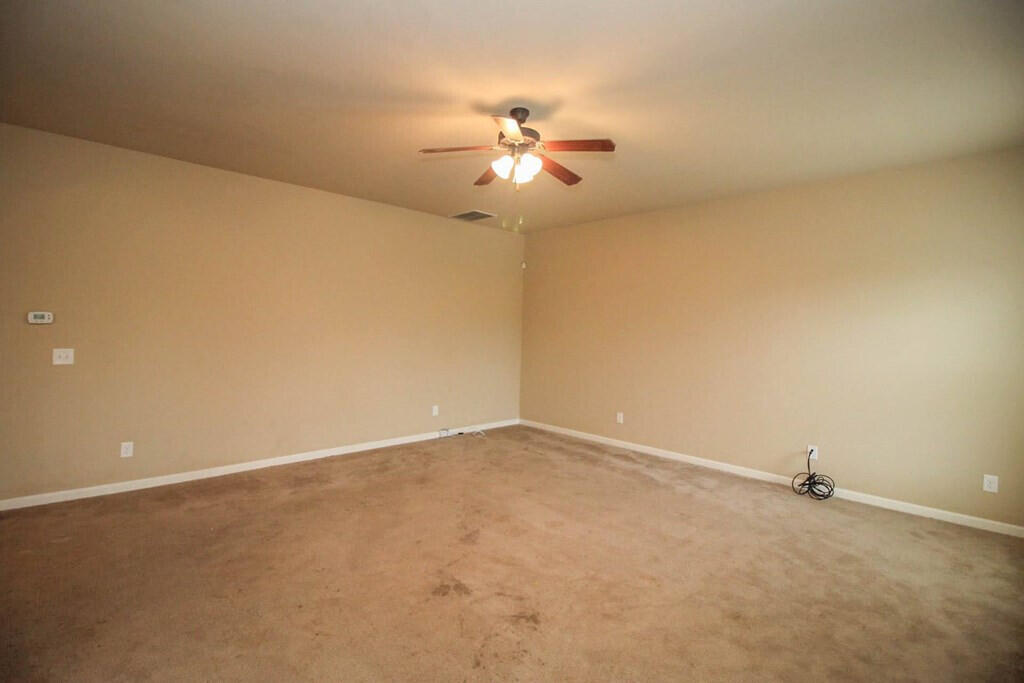 2733 Huntcliffe Drive Property Photo 12