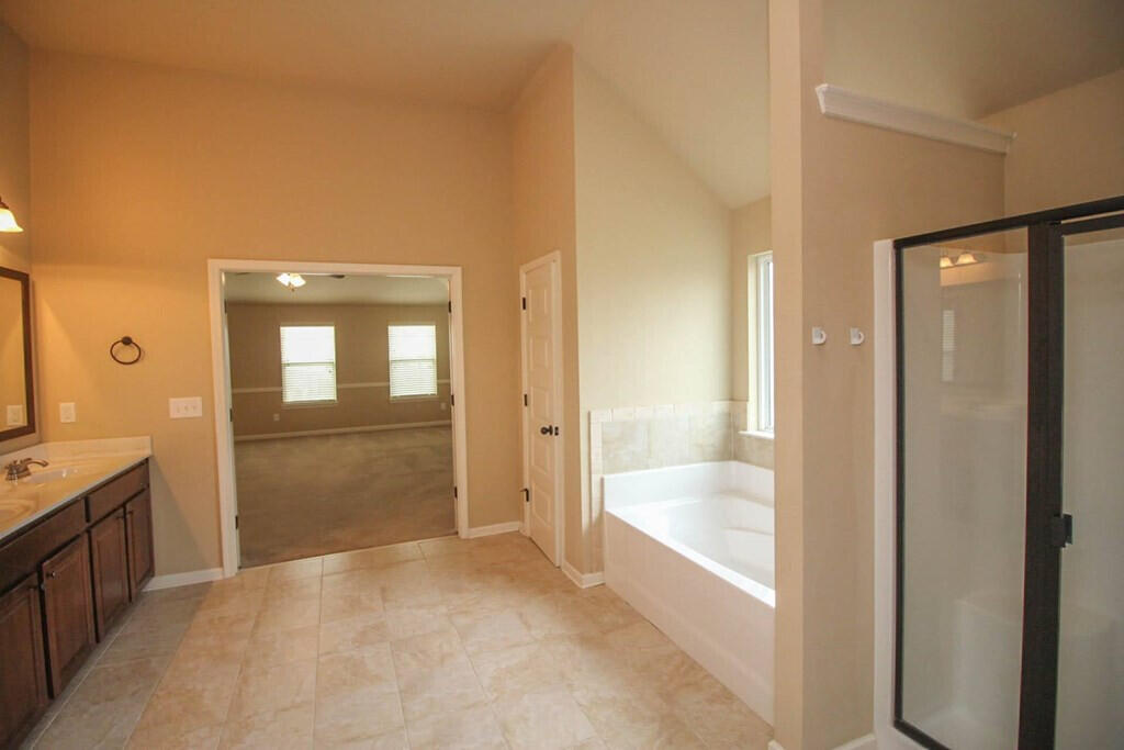 2733 Huntcliffe Drive Property Photo 21