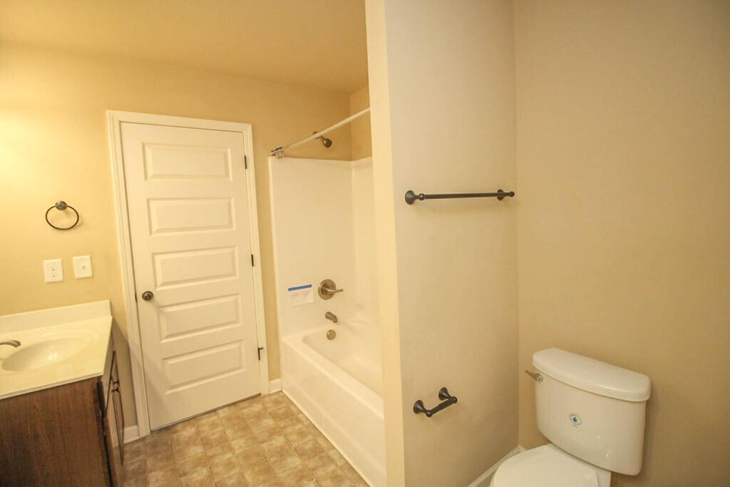 2733 Huntcliffe Drive Property Photo 27