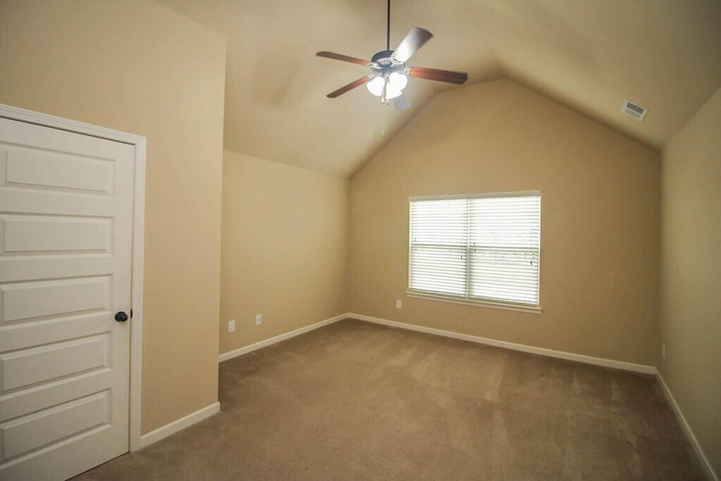 2733 Huntcliffe Drive Property Photo 28