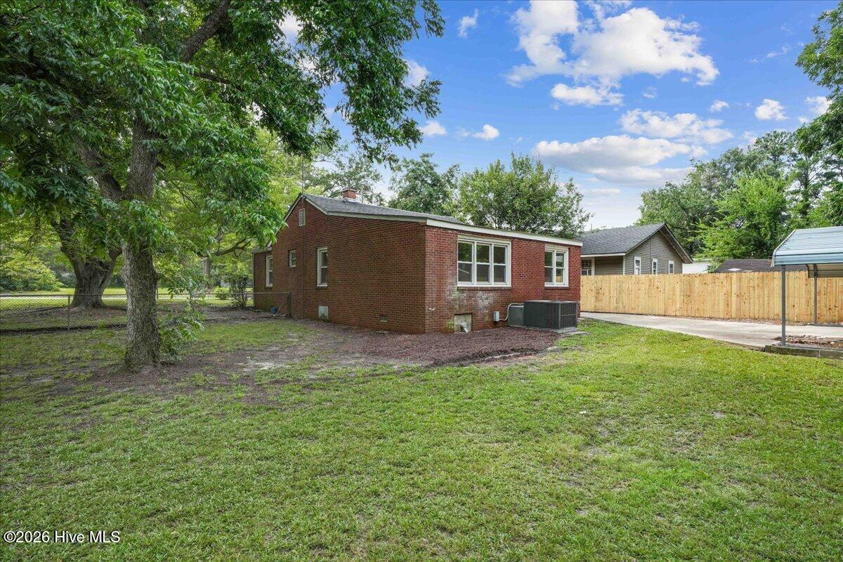 909 N Carolina Street Property Photo 9