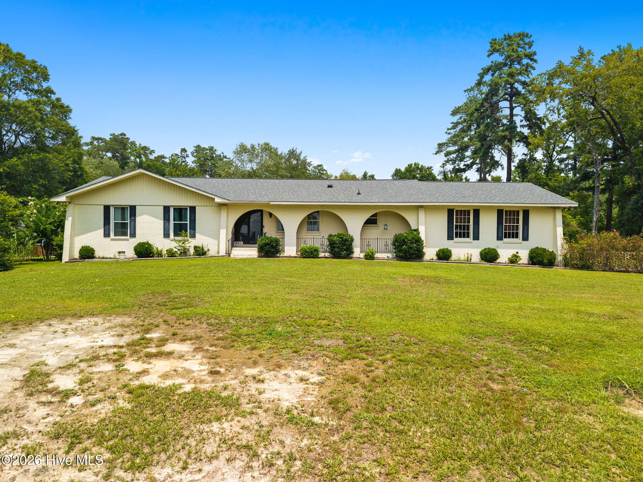 423 S Edgewood Circle Property Photo 1