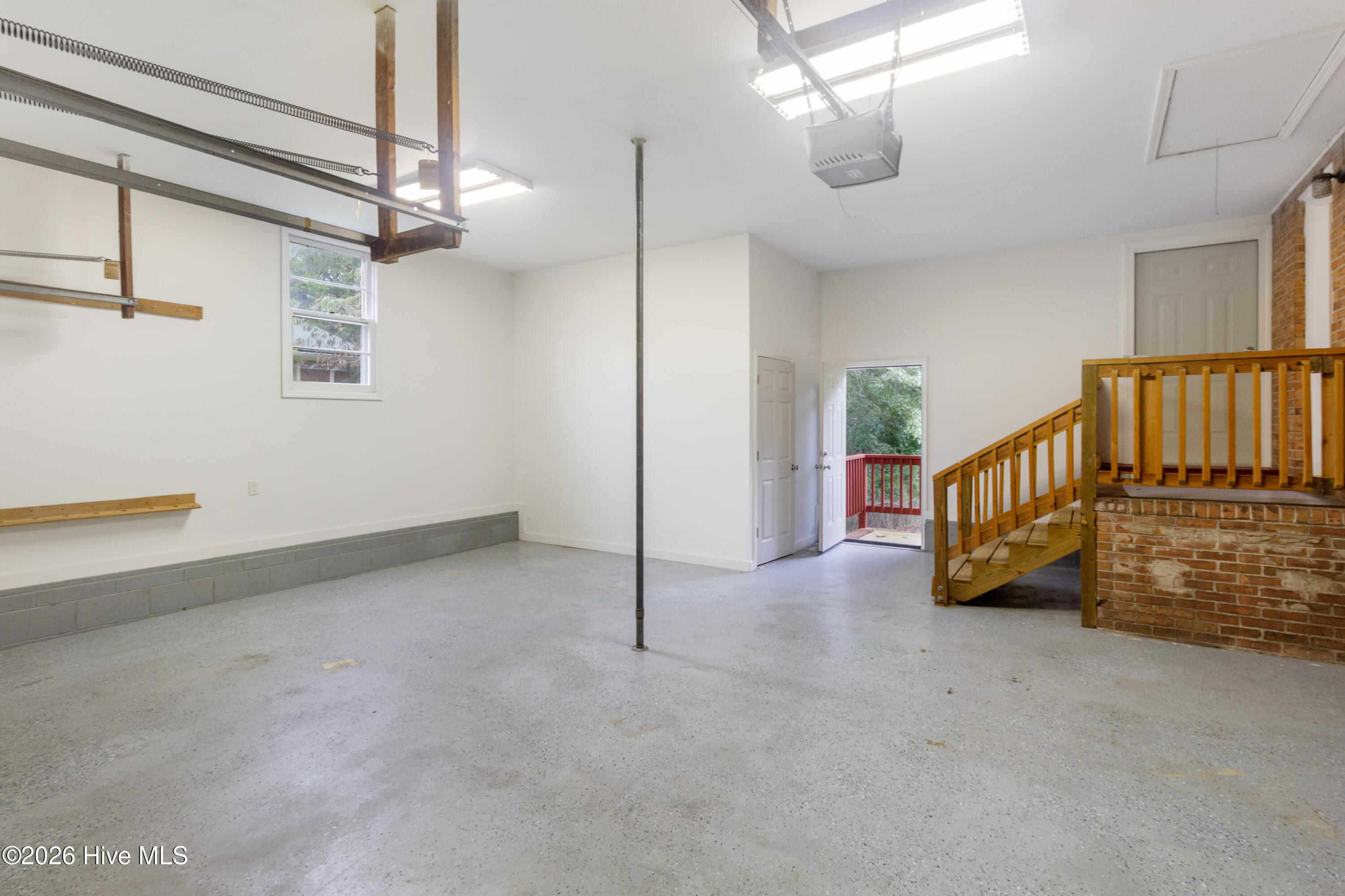 237 Hollywood Boulevard Property Photo 30