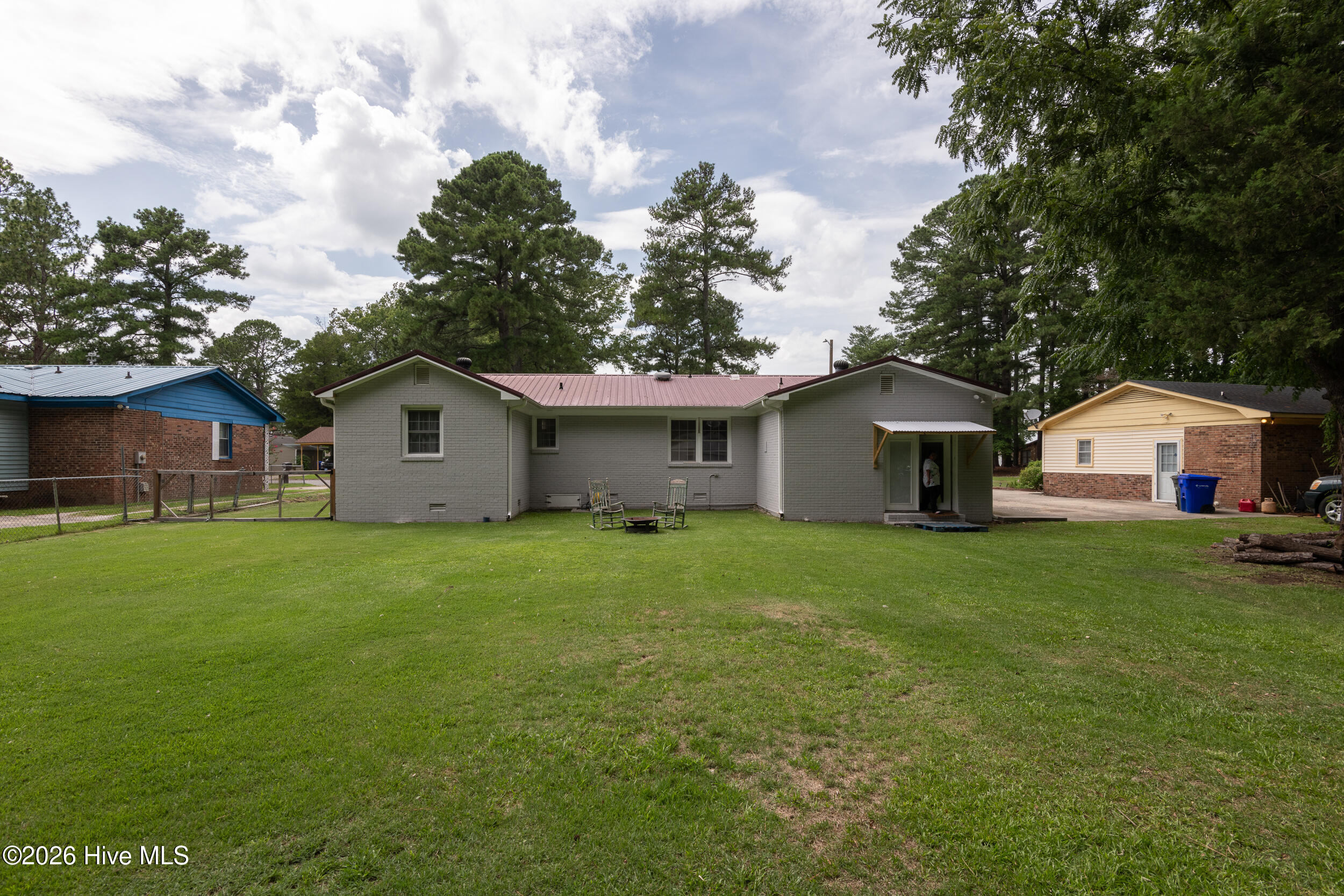 115 Trent Circle Property Photo 4