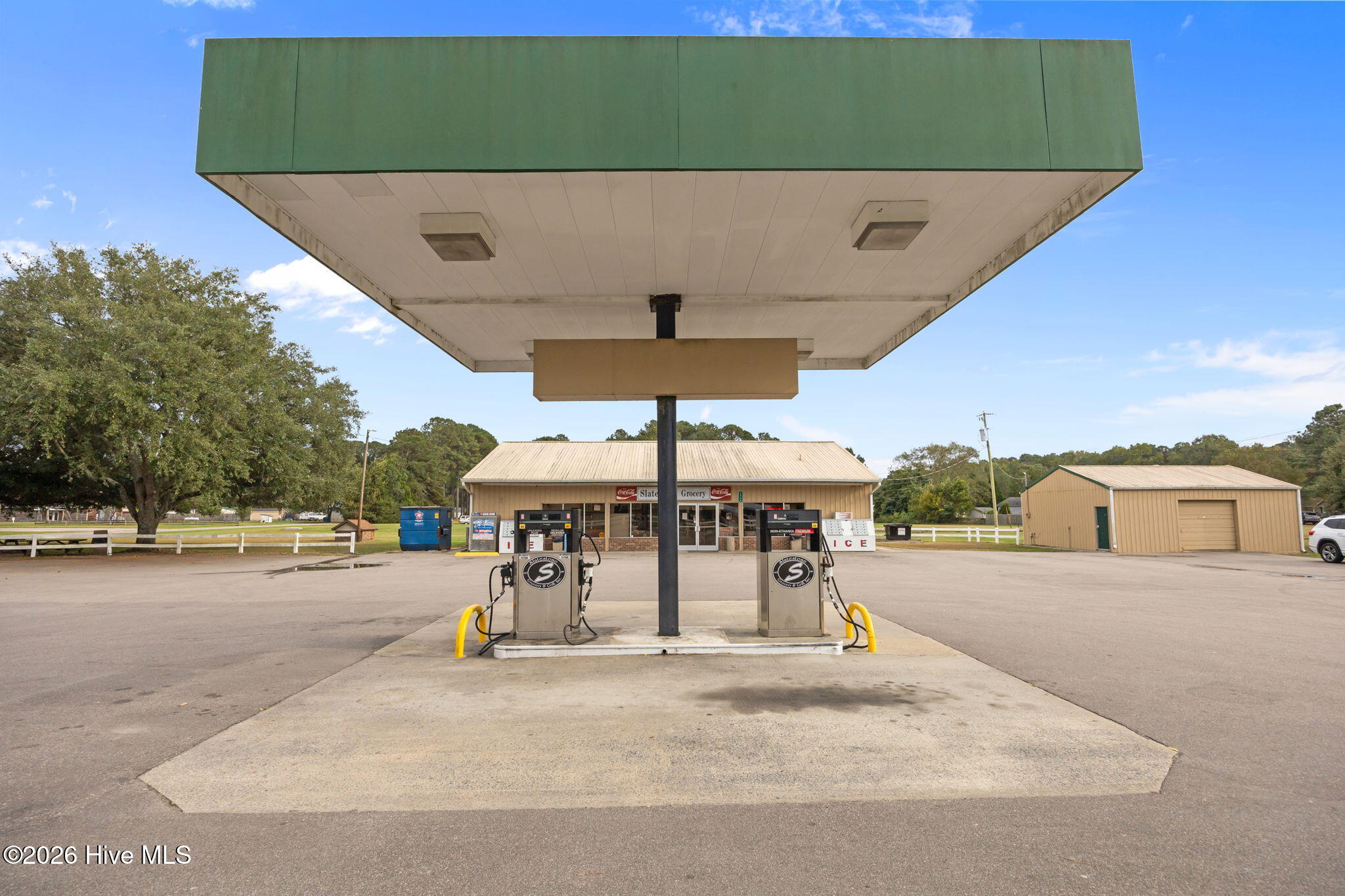2040 Slatestone Road Property Photo