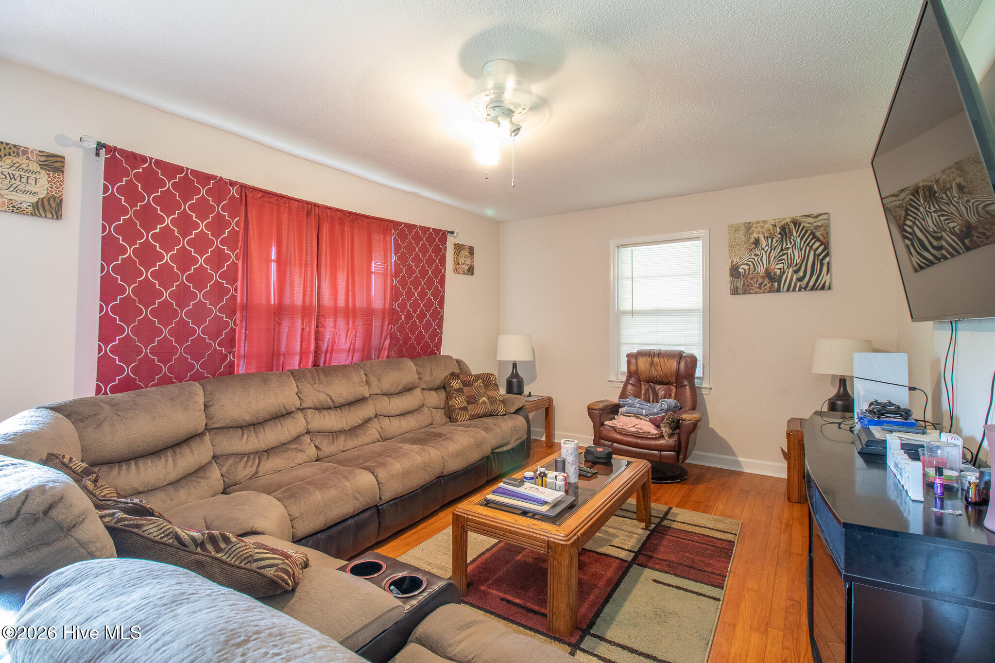 1612 King Circle Property Photo 3