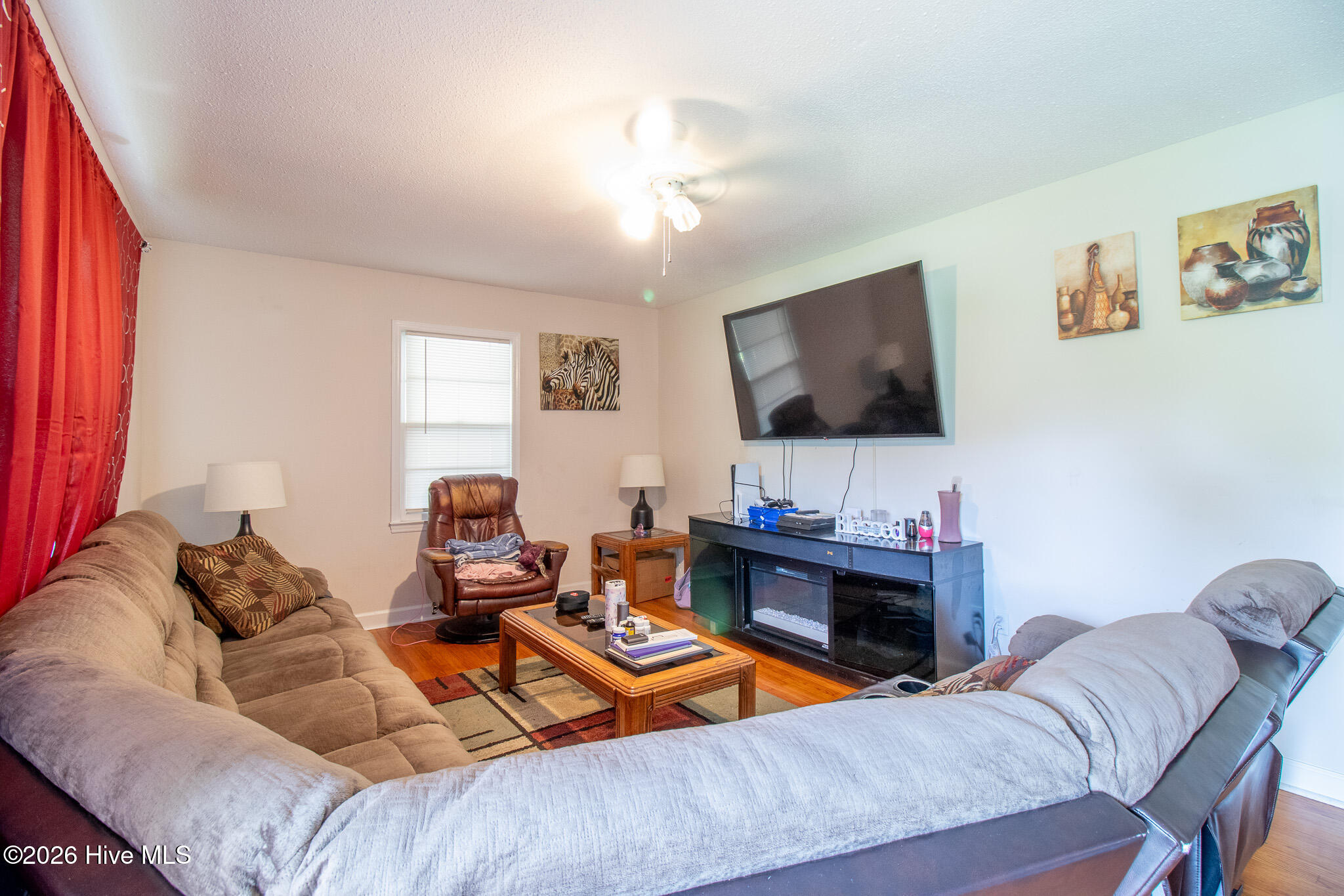1612 King Circle Property Photo 4