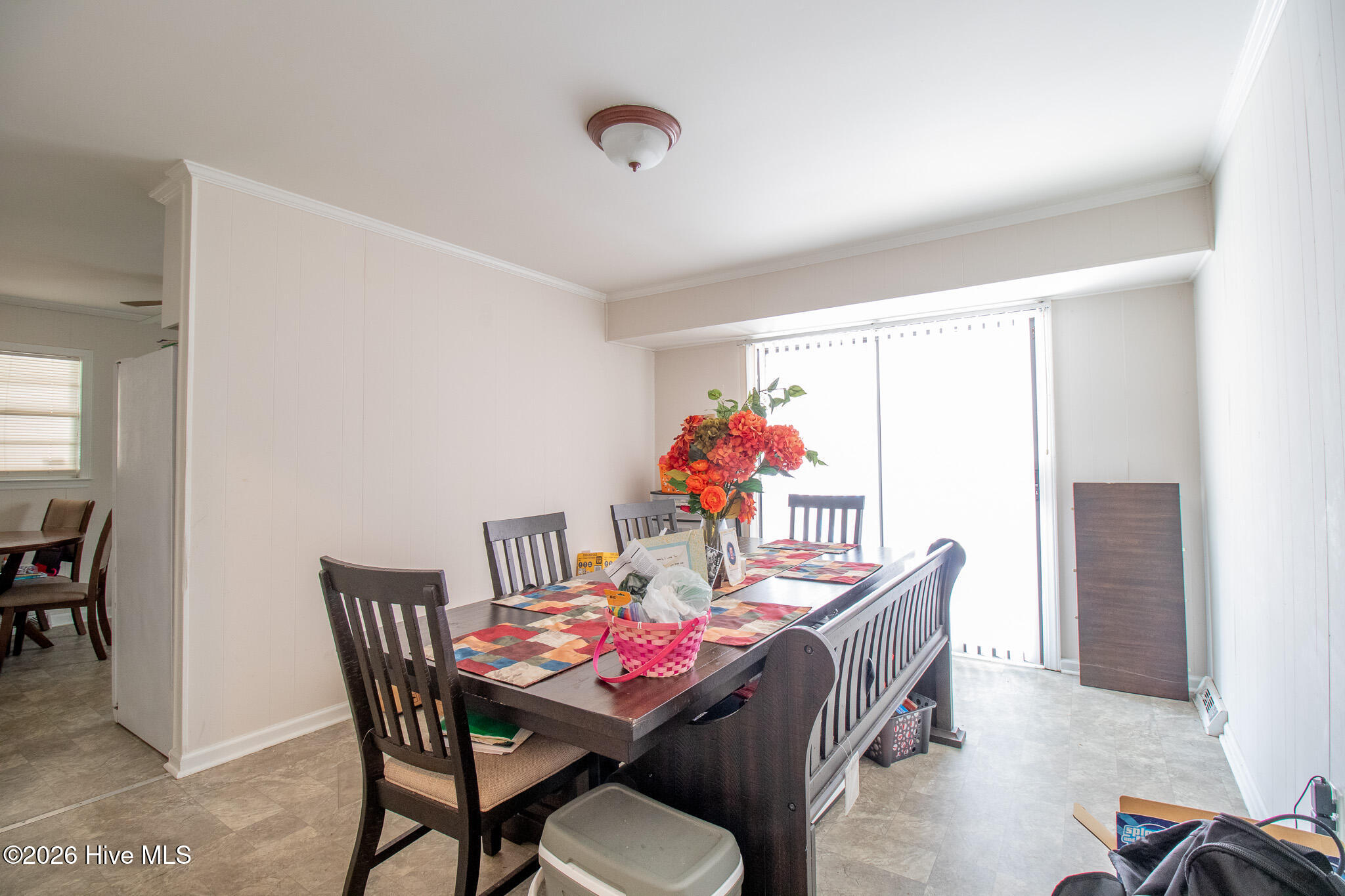1612 King Circle Property Photo 5
