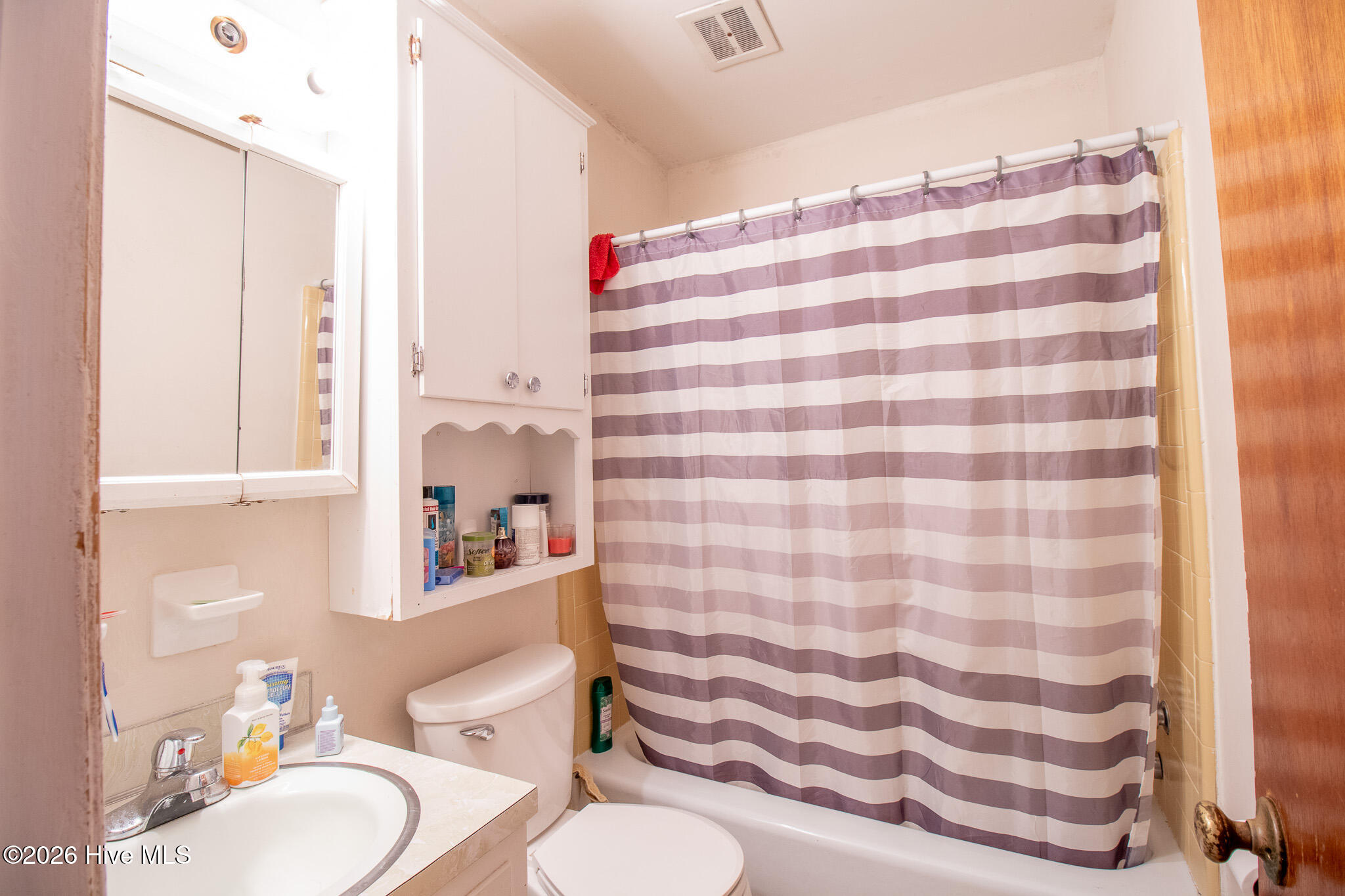 1612 King Circle Property Photo 9