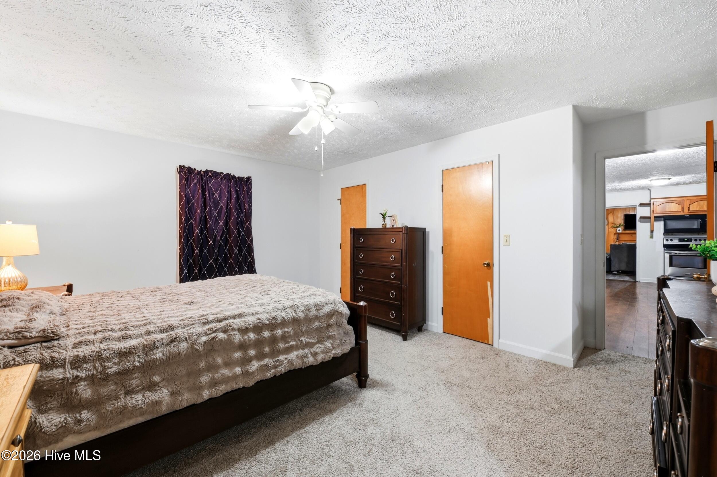 509 E 1st Avenue Property Photo 19