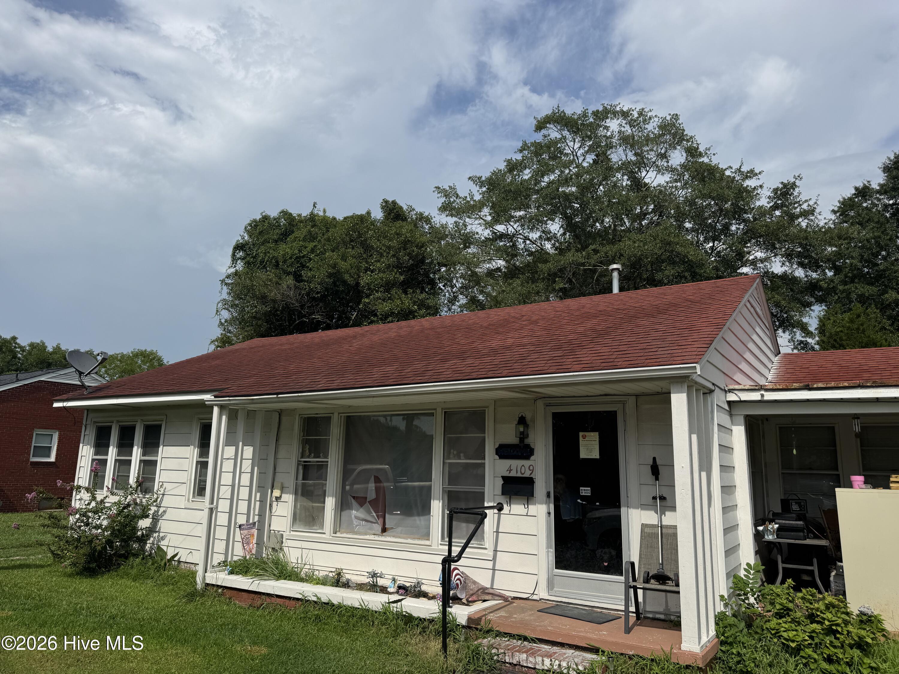 4109 Lee Street Property Photo 1