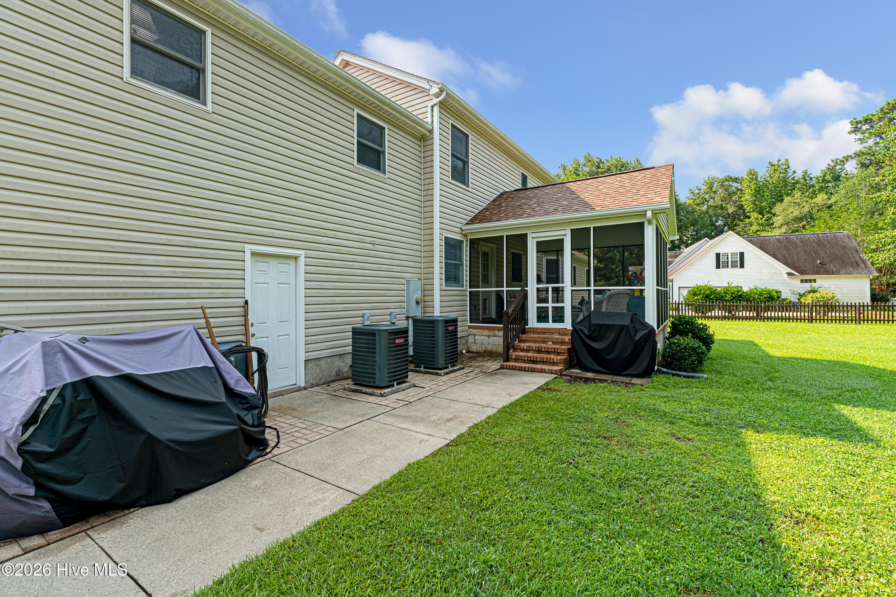 415 Hillcrest Drive Property Photo 41