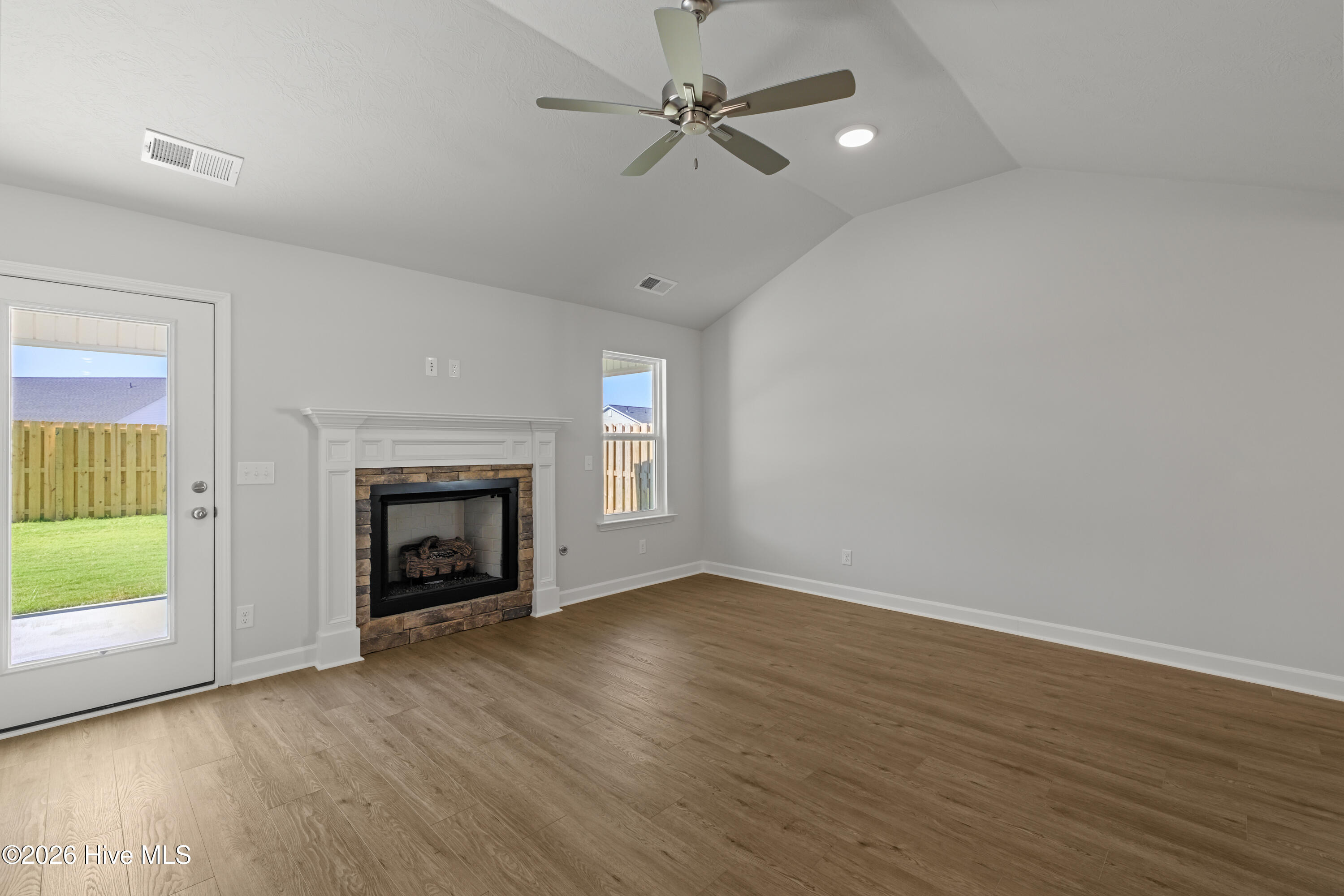 8872 Snelling Drive Property Photo 9
