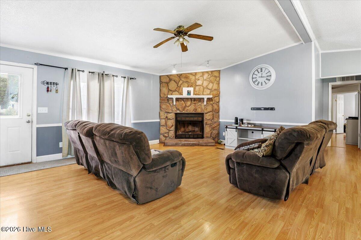 113 Meadowcrest Drive Property Photo 5