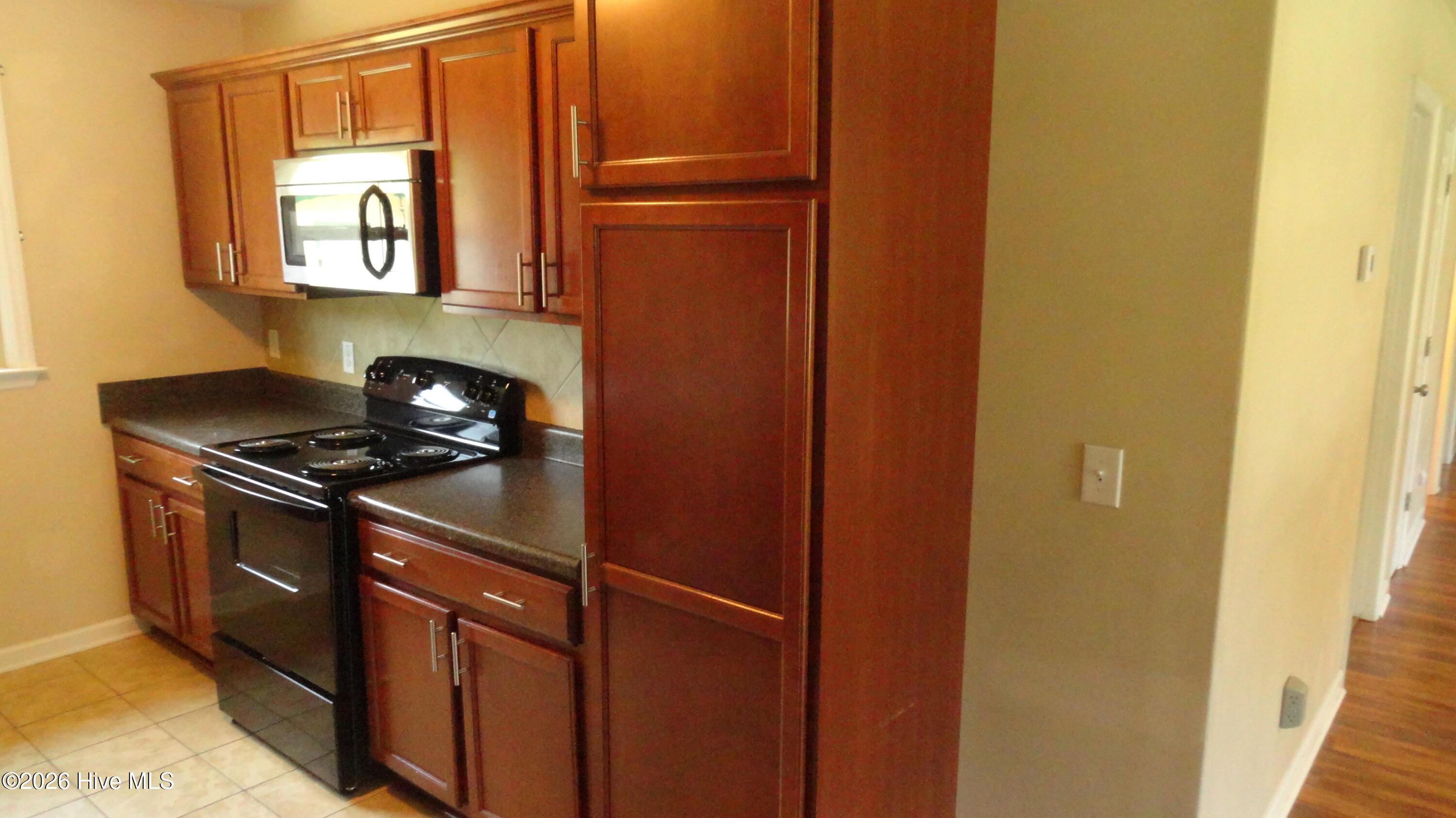 111 Wanchese Way Property Photo 7