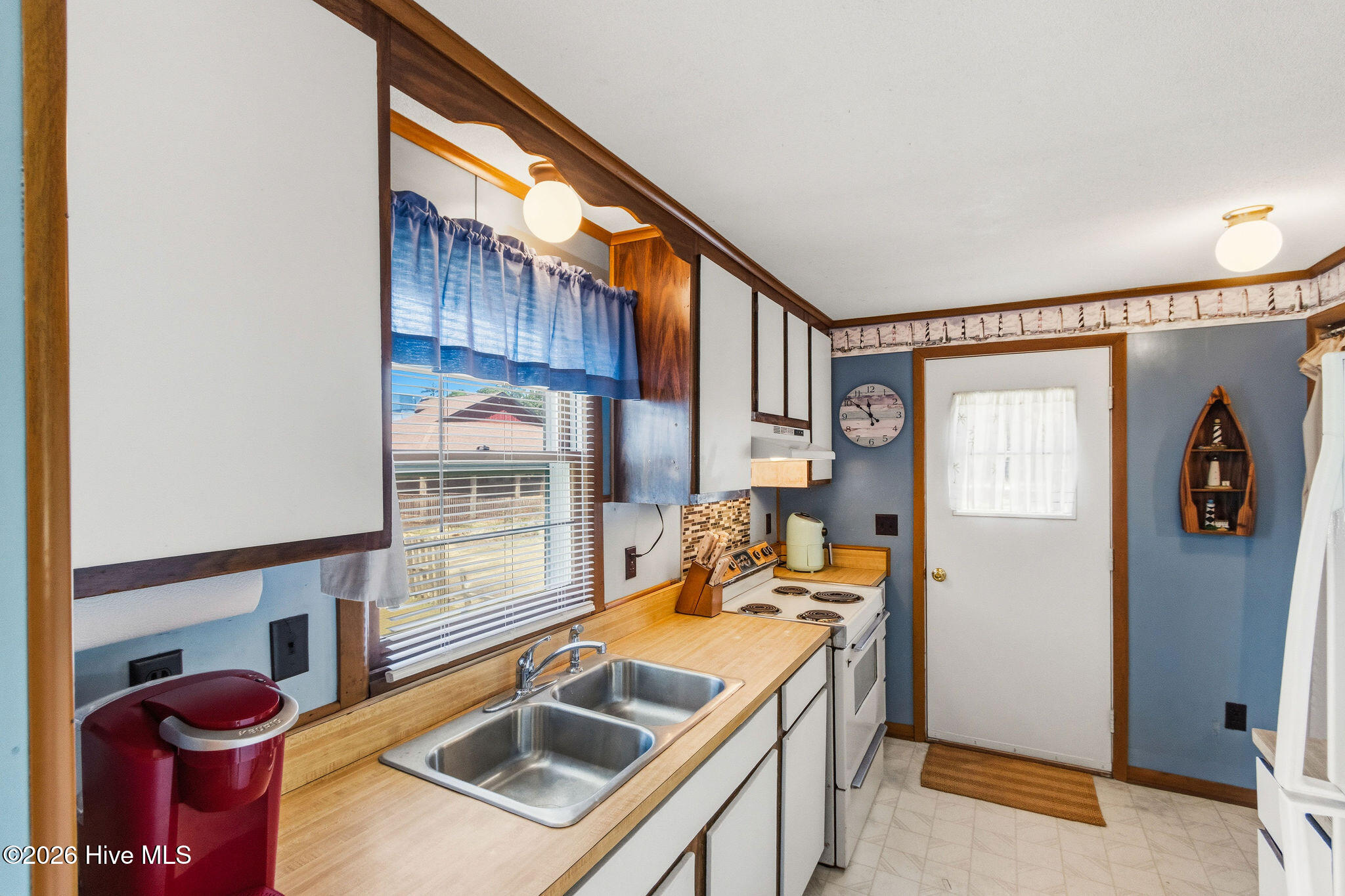 1488 Colington Road Property Photo 5