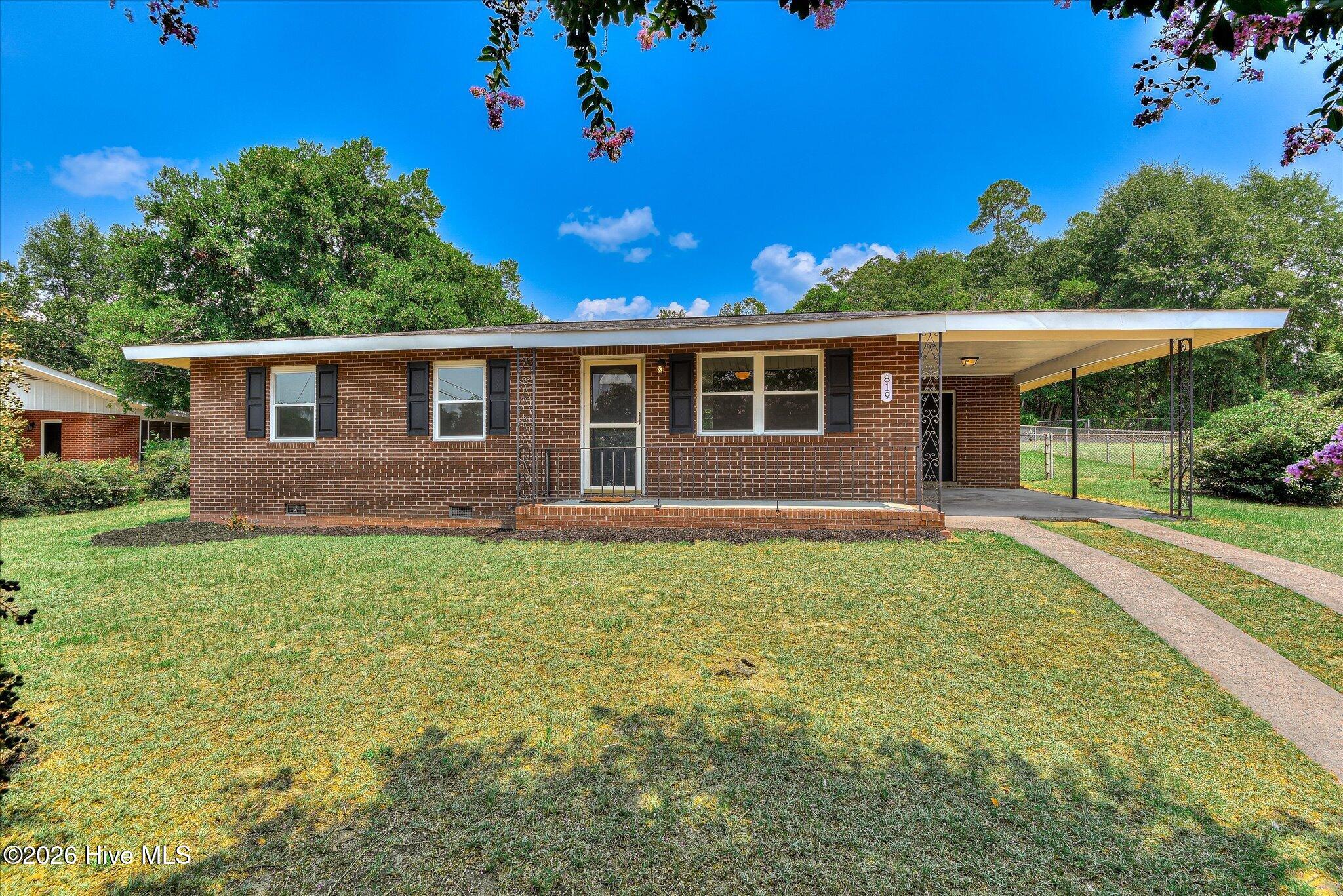 819 Hillside Drive Property Photo 1