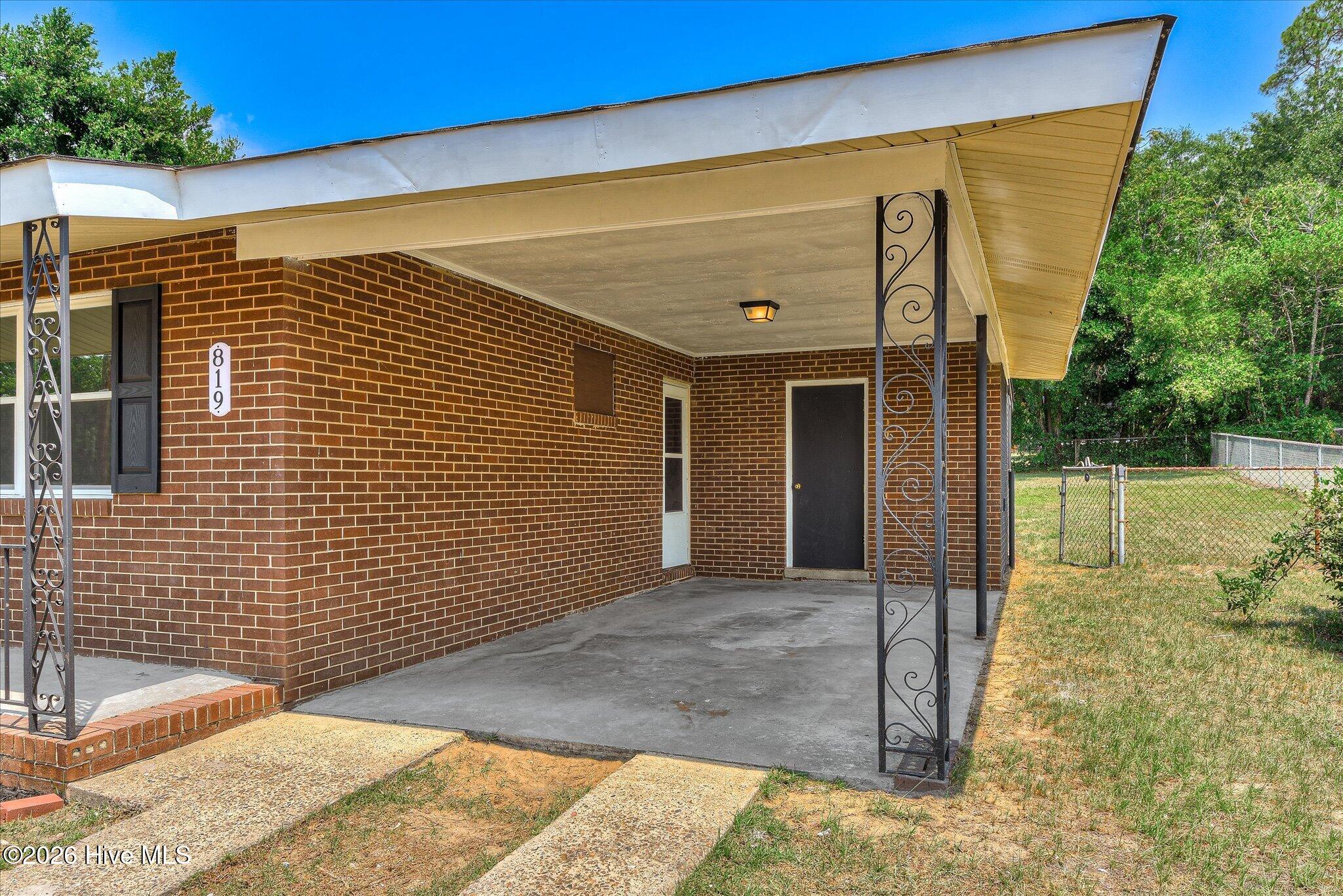 819 Hillside Drive Property Photo 5